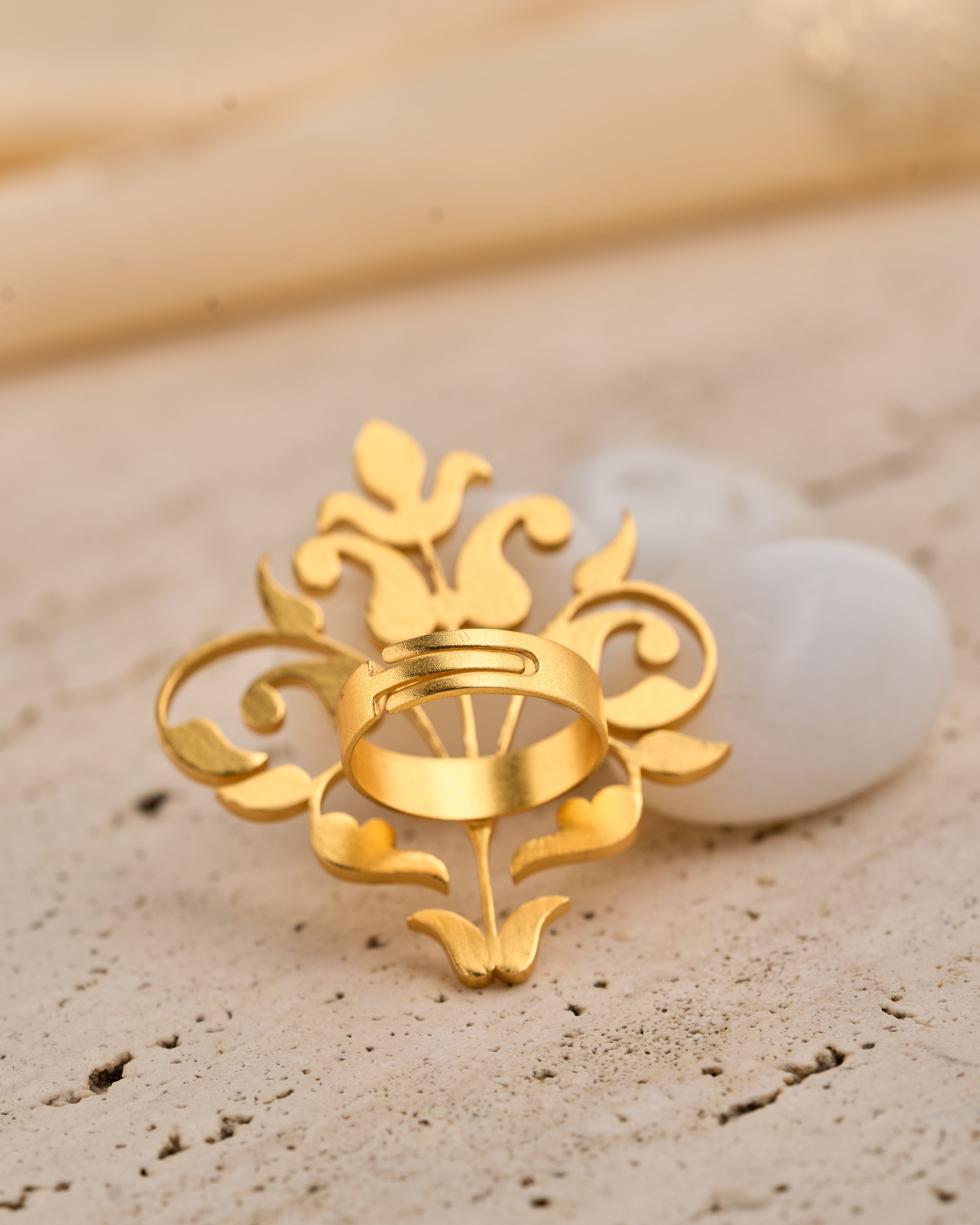 trueBrowns Gold-Polished Leaf Ring - Distacart