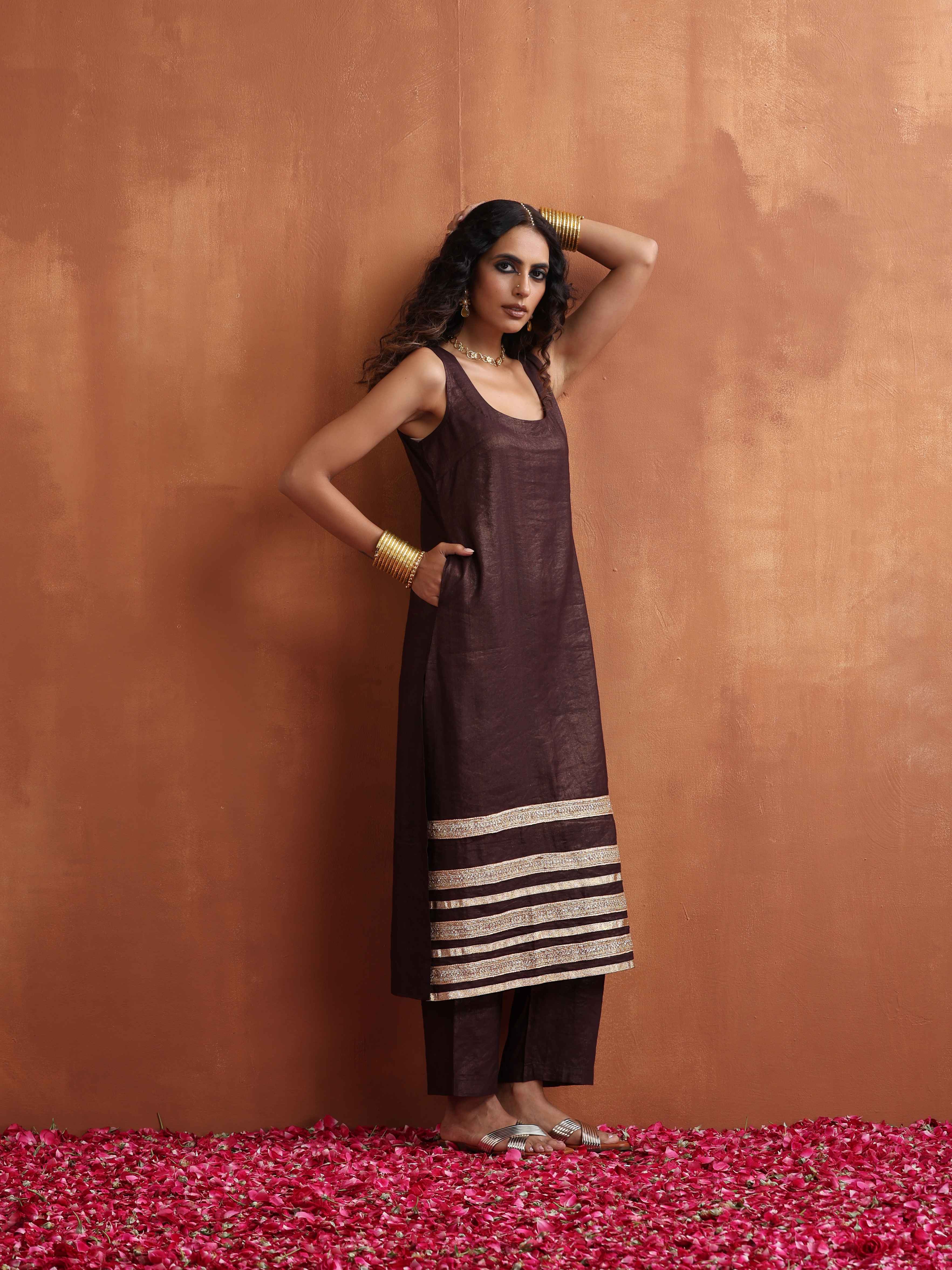trueBrowns Brown Metallic Straight Kurta Set - Distacart