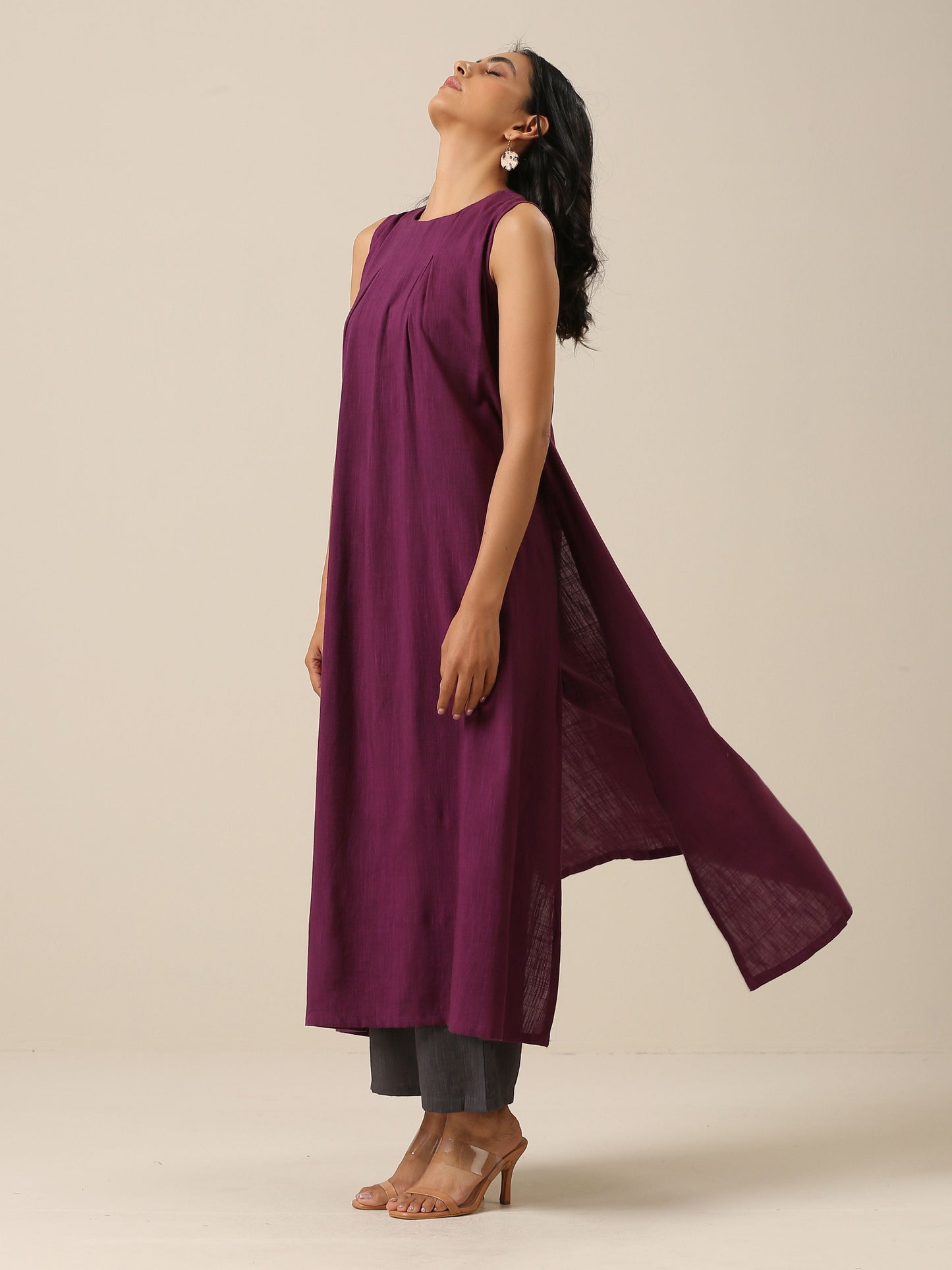 trueBrowns Plum Purple Slub Texture Sleeveless Kurta Pant Set - Distacart