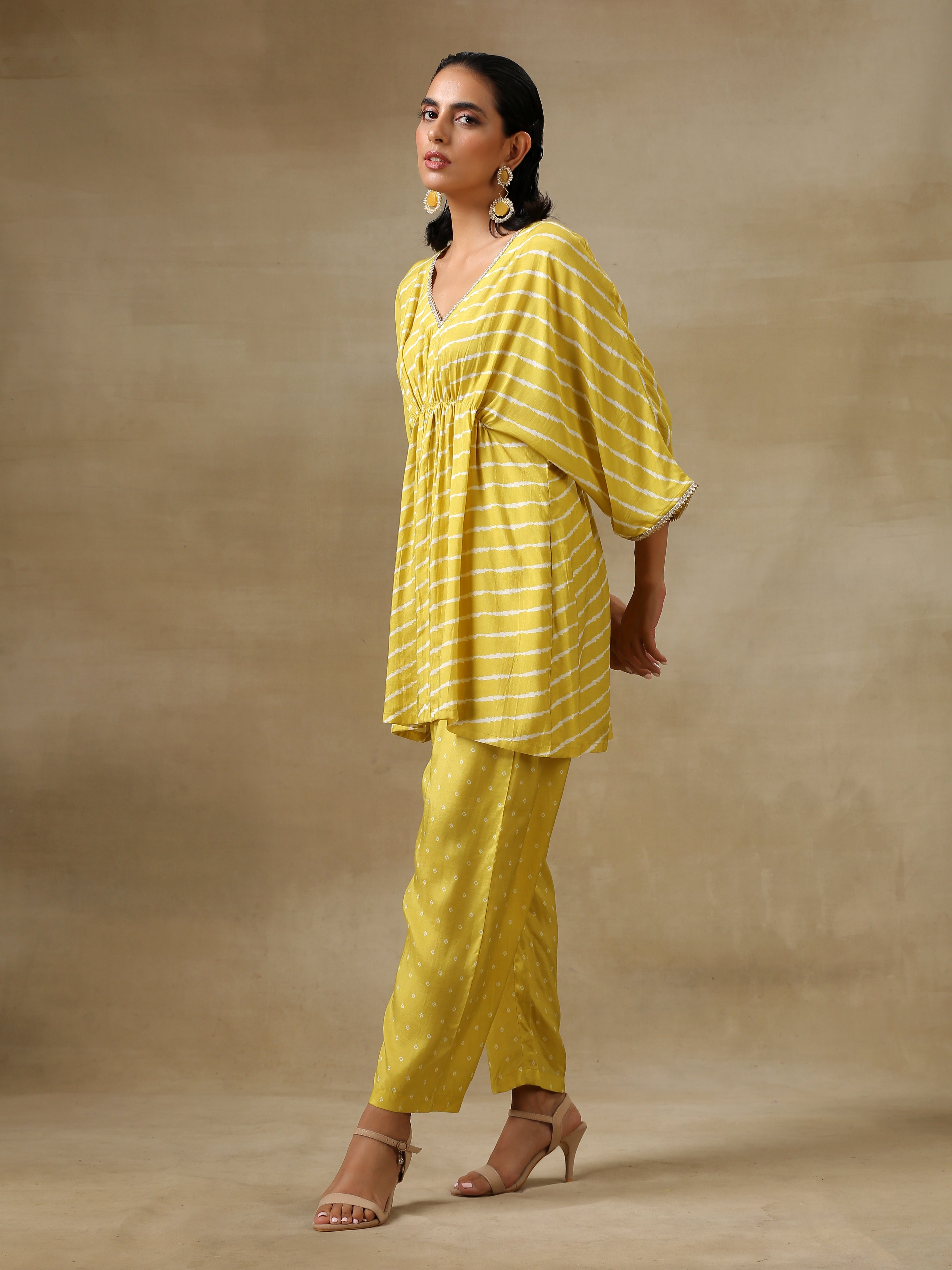 trueBrowns Lime Green Bandhani Printed Silk Drop Shoulder Co-Ord Set | Relove