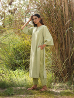 Thumbnail for trueBrowns Green Cotton Embroidered Kurta Set - Distacart