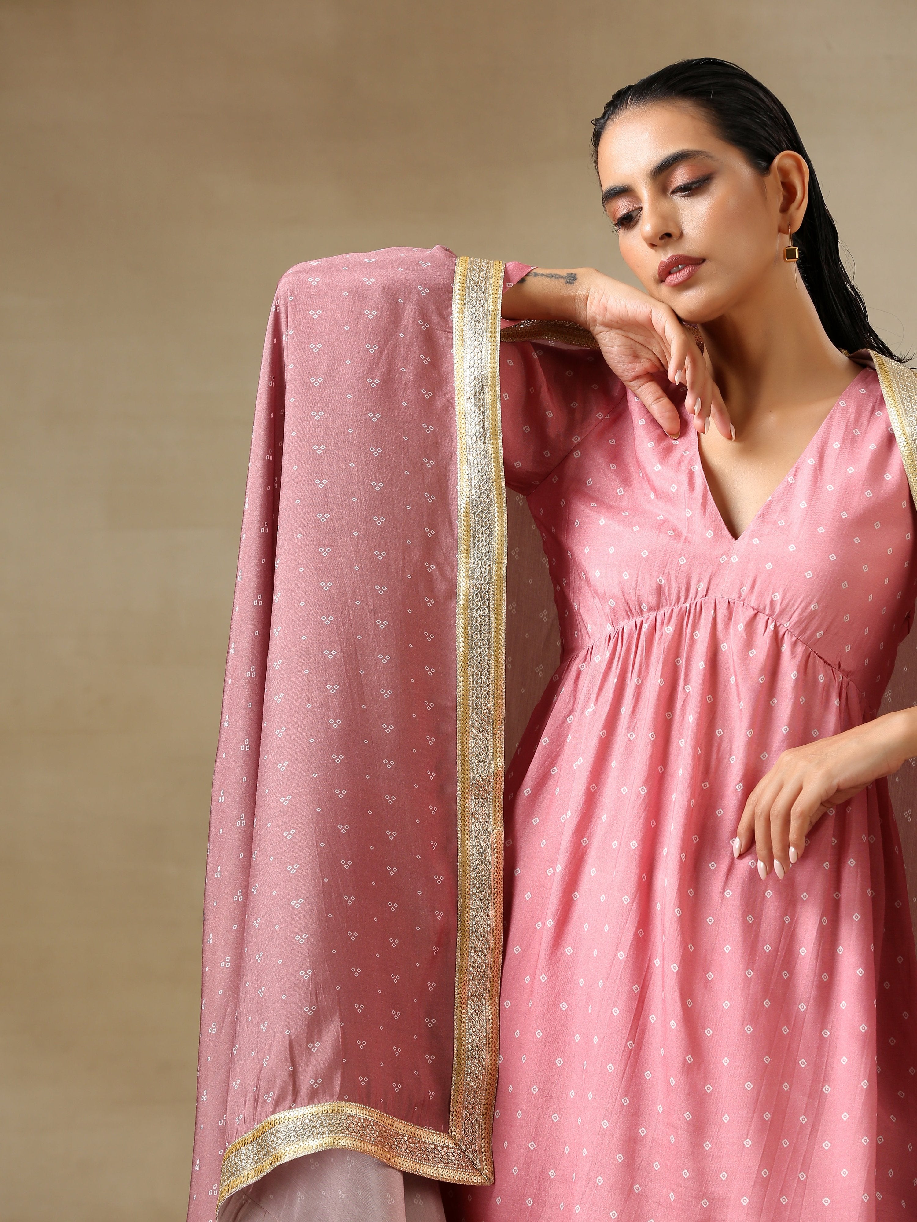 trueBrowns Light Mauve Bandhani Printed Silk Flared Kurta Pant Dupatta Set - Distacart