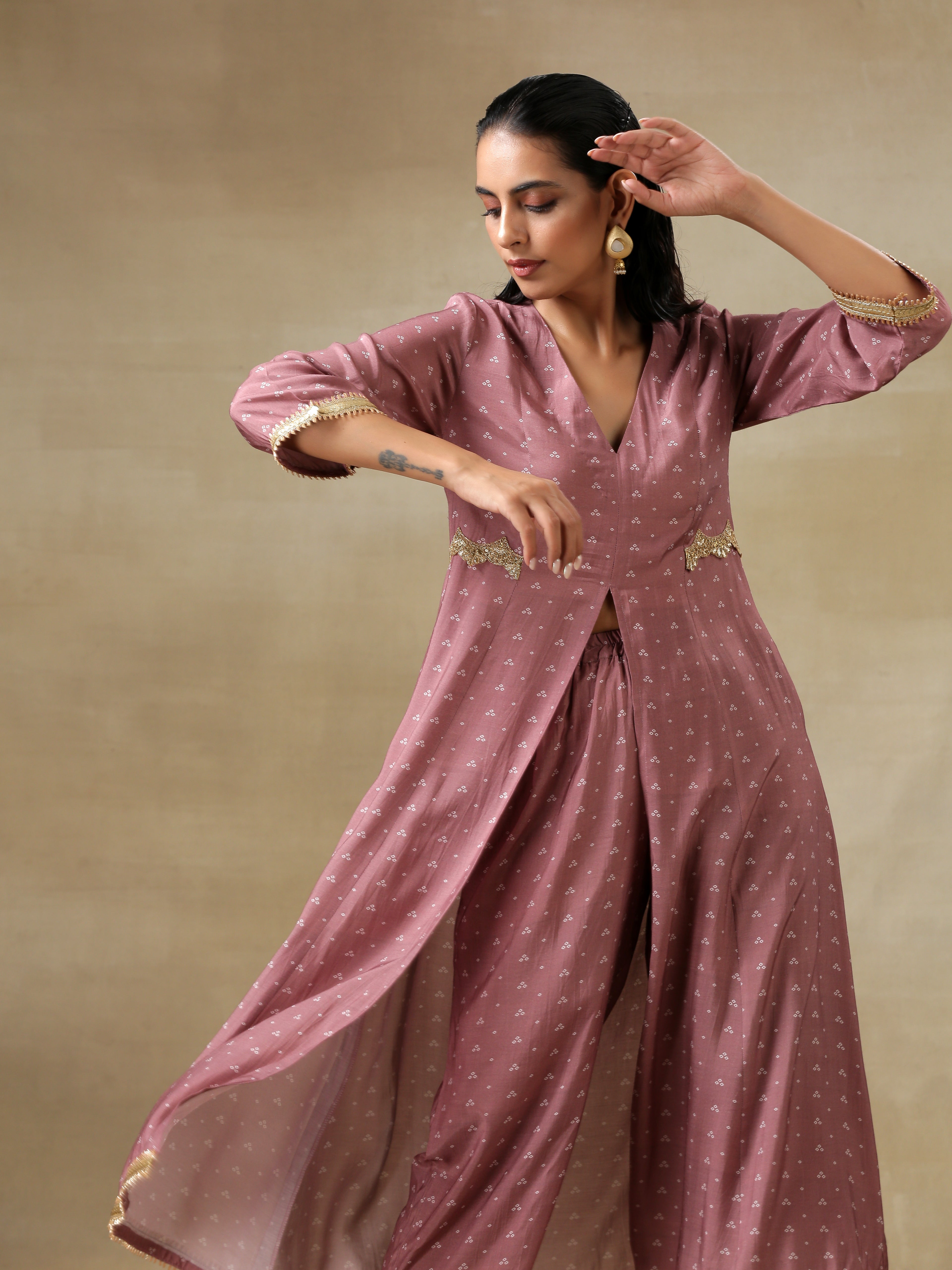 trueBrowns Dark Mauve Bandhani Printed Silk Front Slit Kurta Pant Set | Relove
