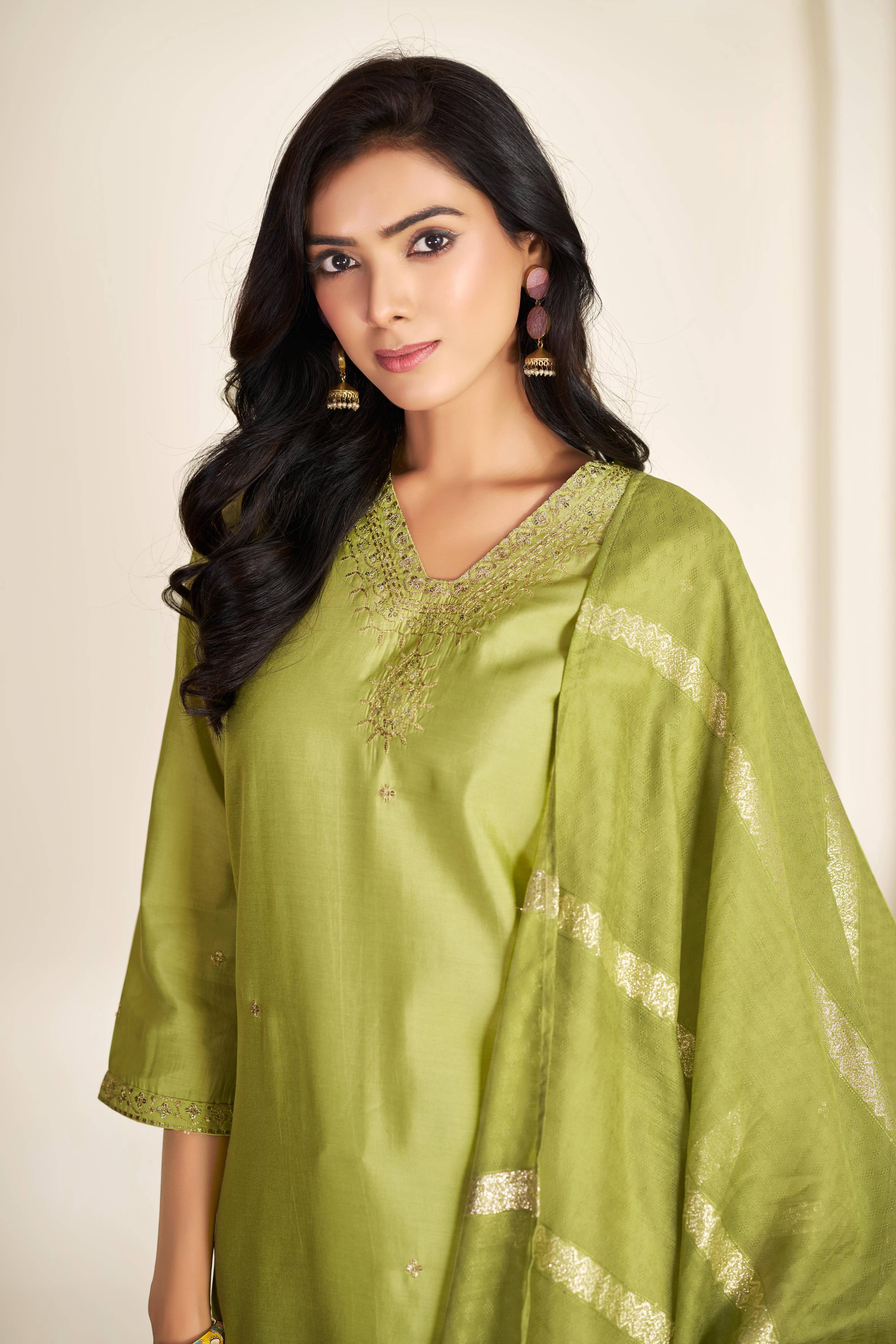 BulBul Nakshatra Green Silk Kurta Set with Dupatta