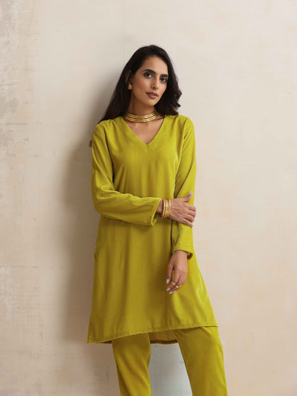 trueBrowns Lime Velvet Kurta Co-ord Set - Distacart