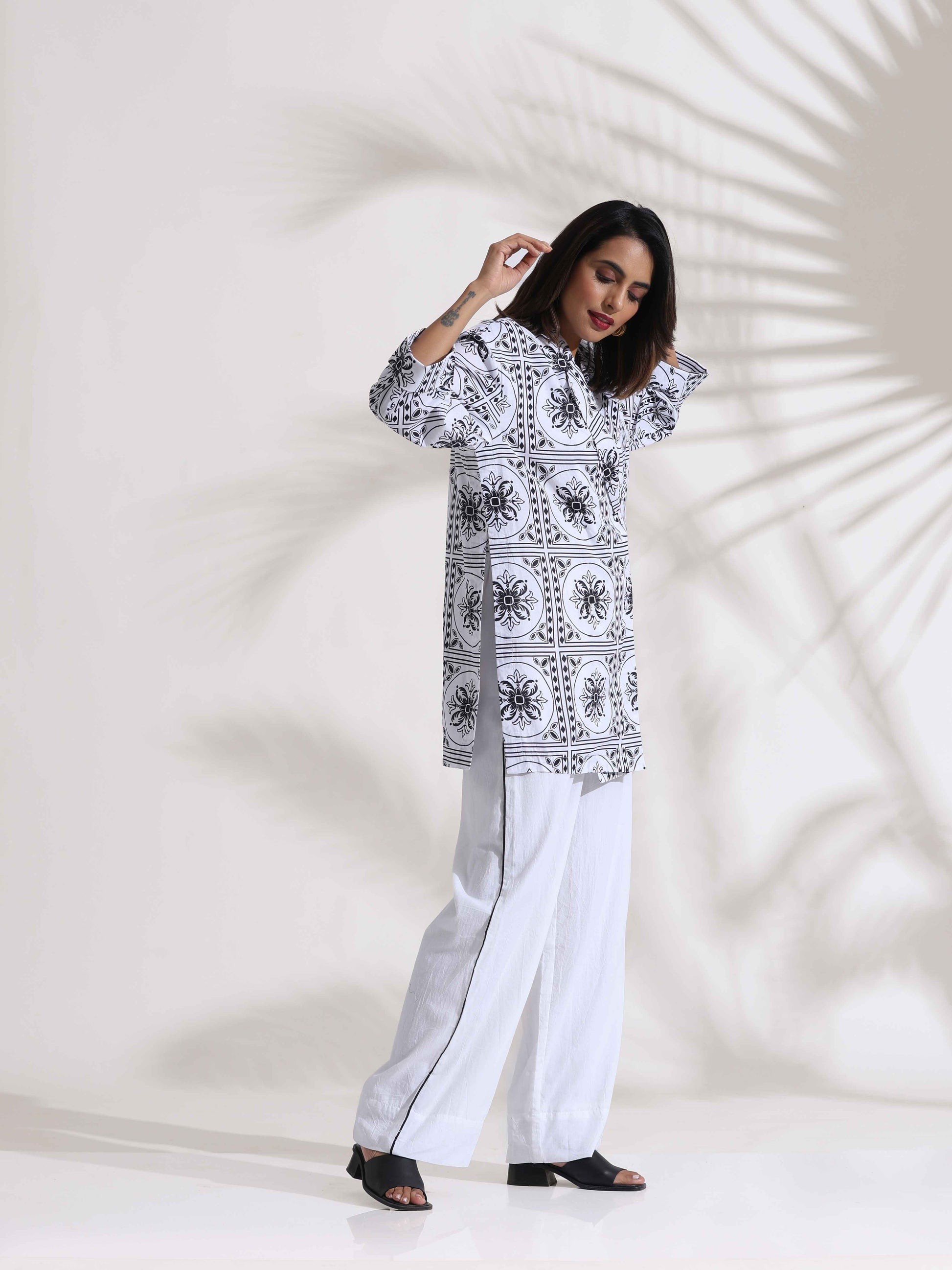 trueBrowns White Cotton Print Jacket Co-ord Set - Distacart