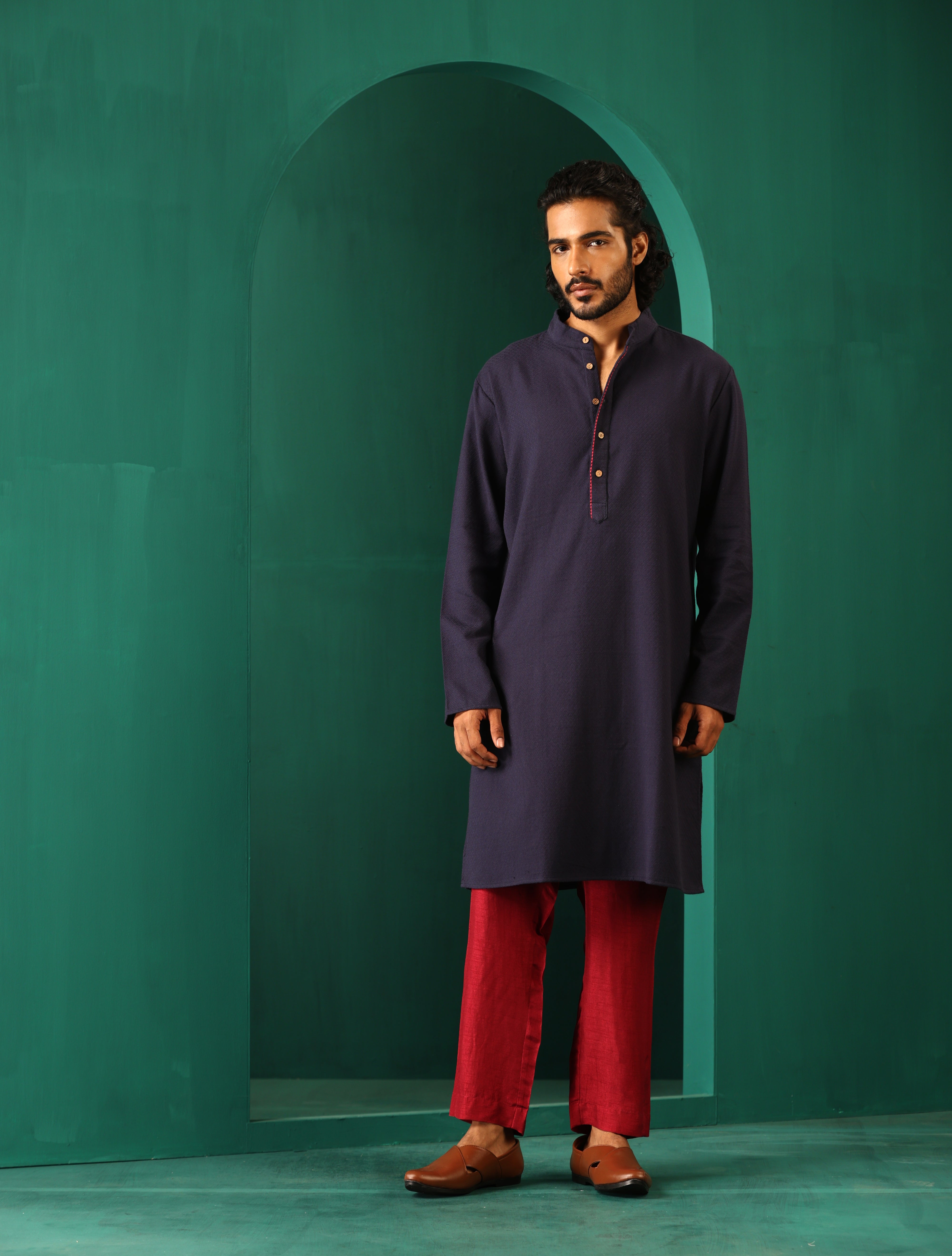 trueBrowns Men's Navy Dobby Textured Kurta - Distacart