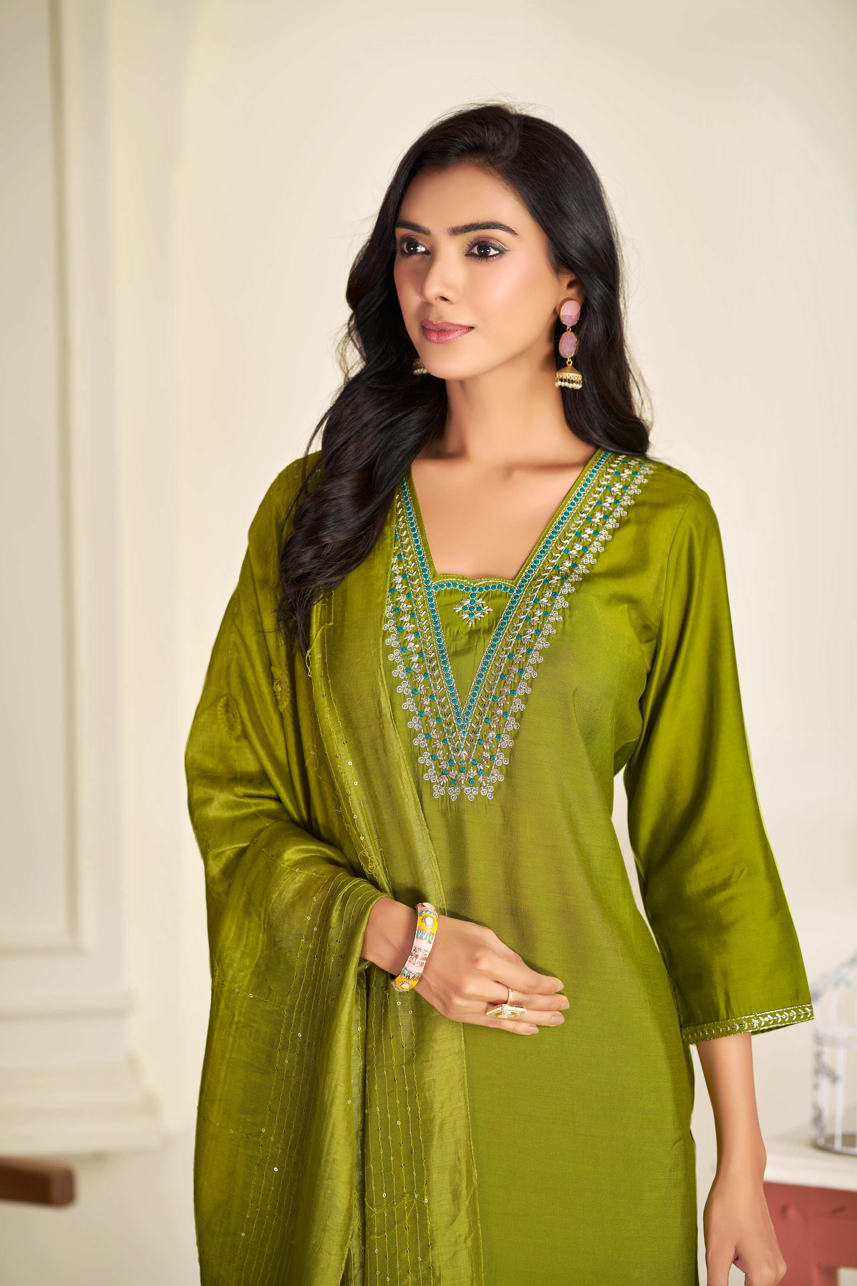 BulBul Tapasya Silk Green Kurta Set with Dupatta