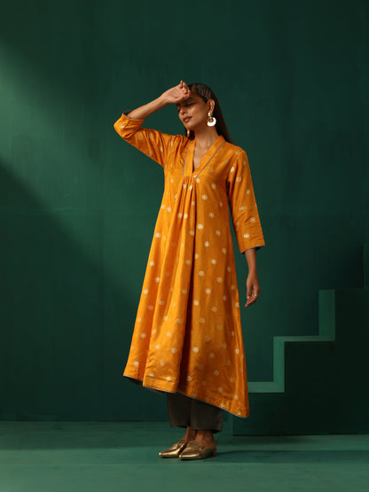 trueBrowns Mustard Geometric Floral Viscose Silk Front Gathered Kurta Pant Set - Distacart