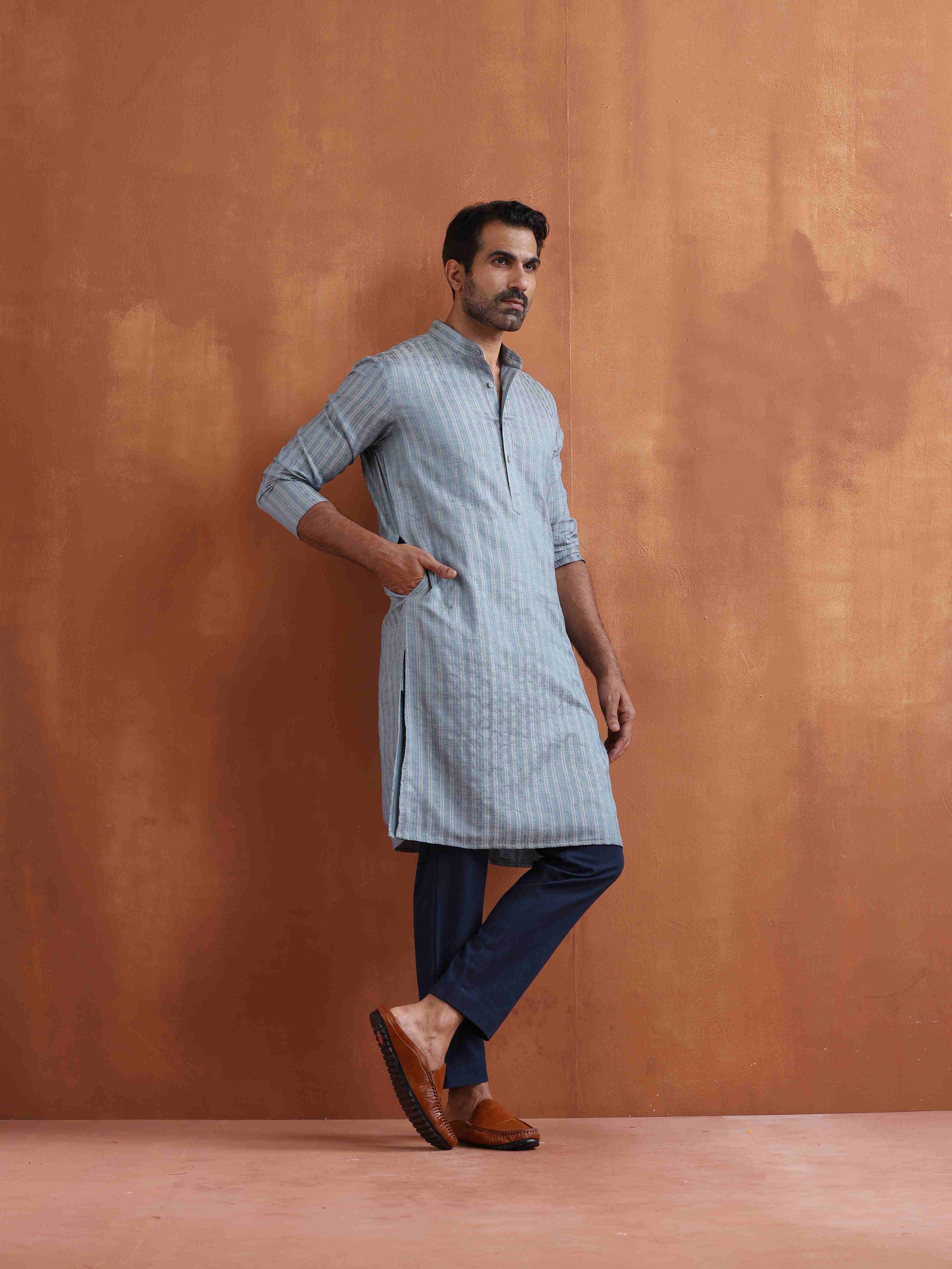 trueBrowns Men's Blue Chanderi Kurta
