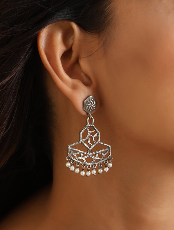 trueBrowns Silver Jaali Earrings