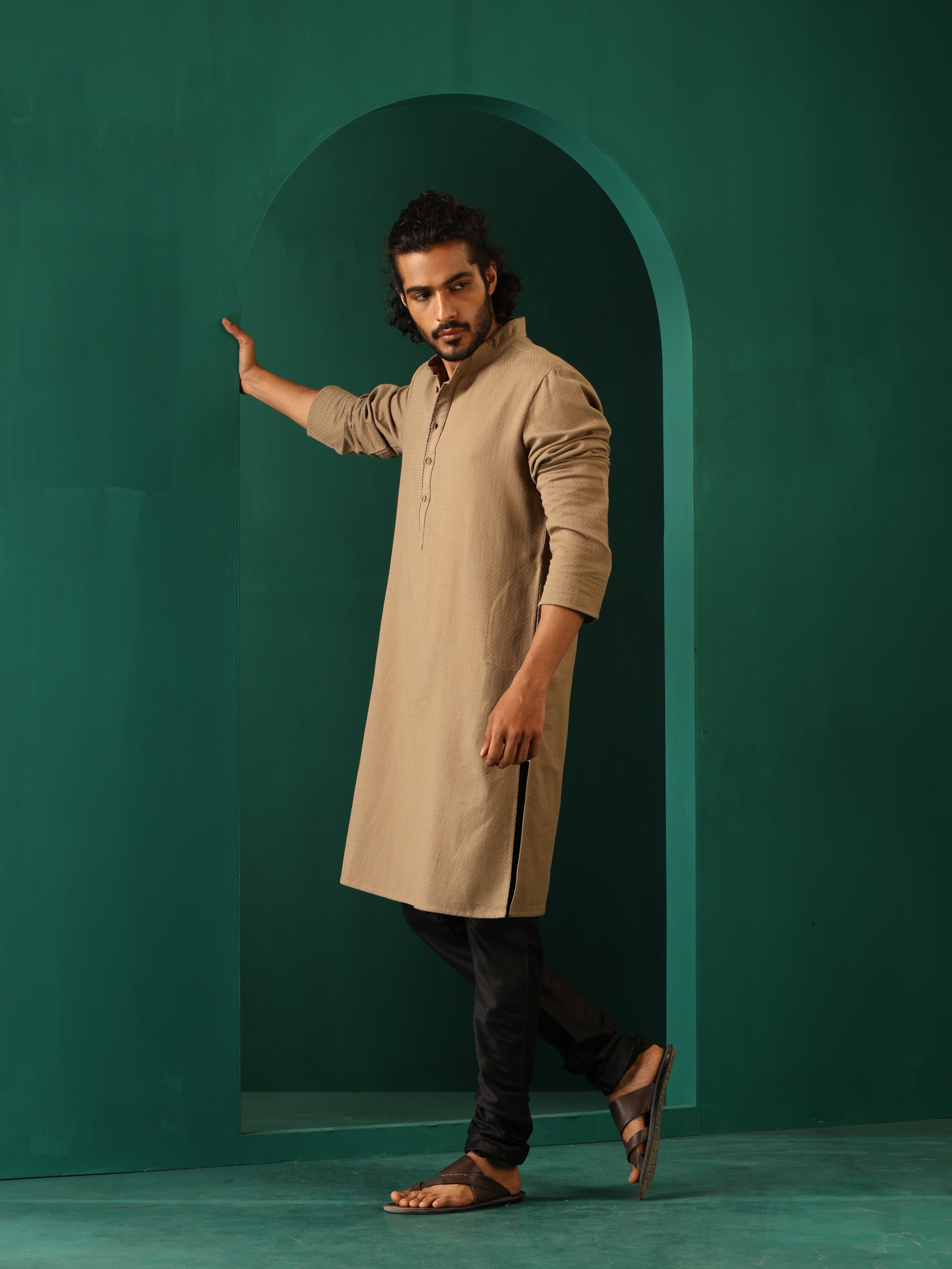 trueBrowns Men's Beige Dobby Textured Kurta - Distacart