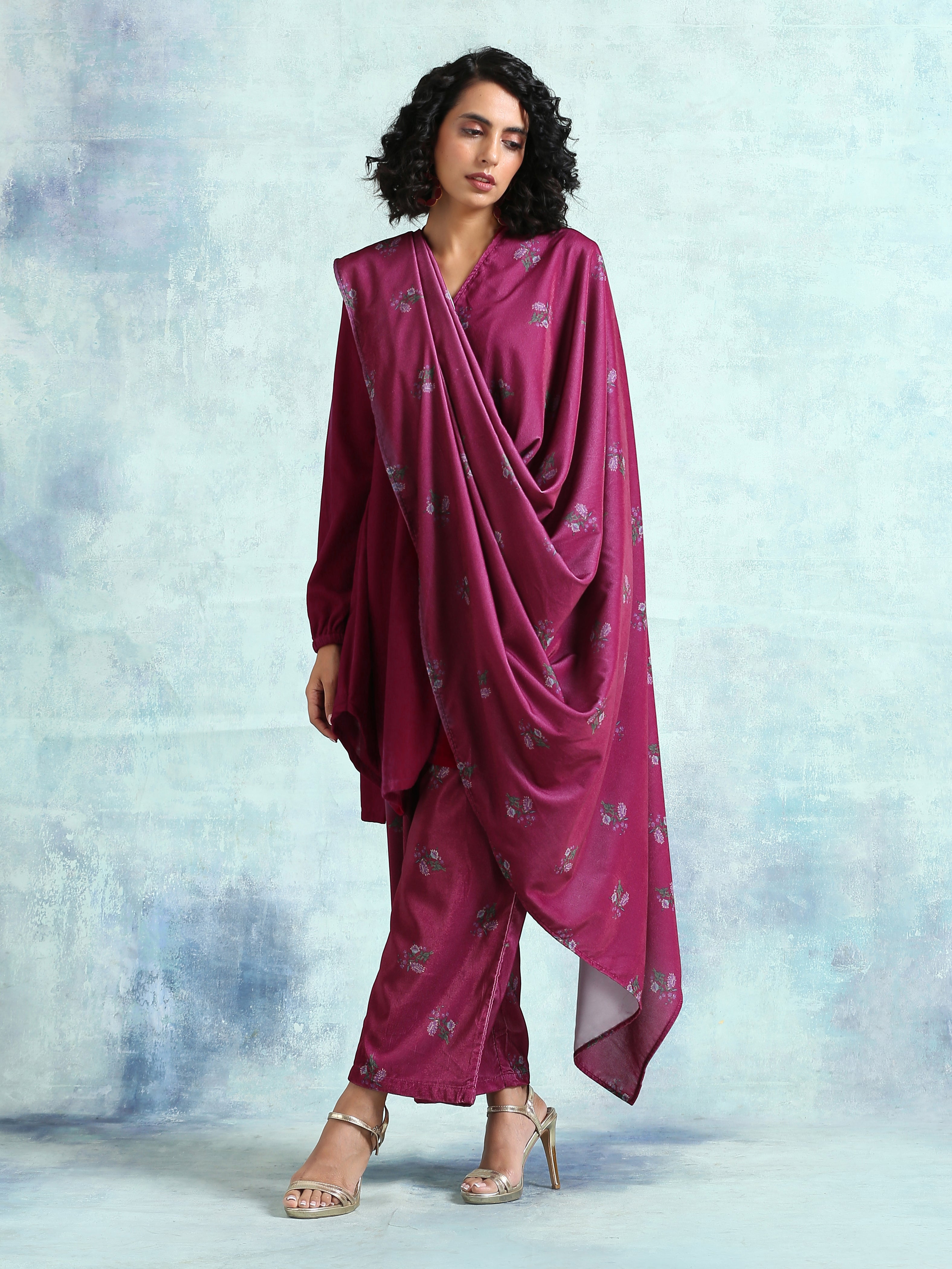 trueBrowns Magenta Printed Velvet Shawl - Distacart