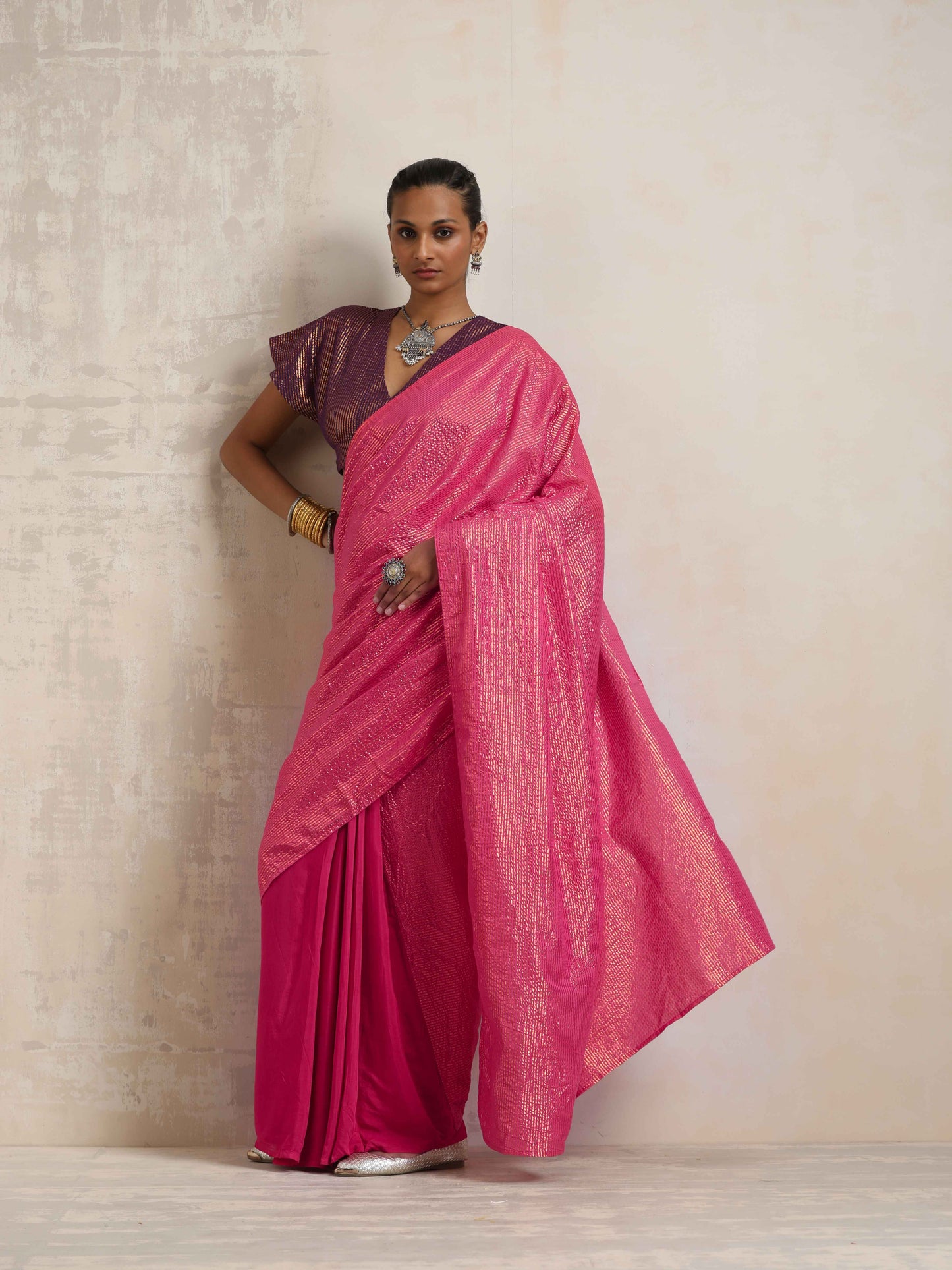 trueBrowns Pink Gold Metallic Ready To Wear Saree - Distacart