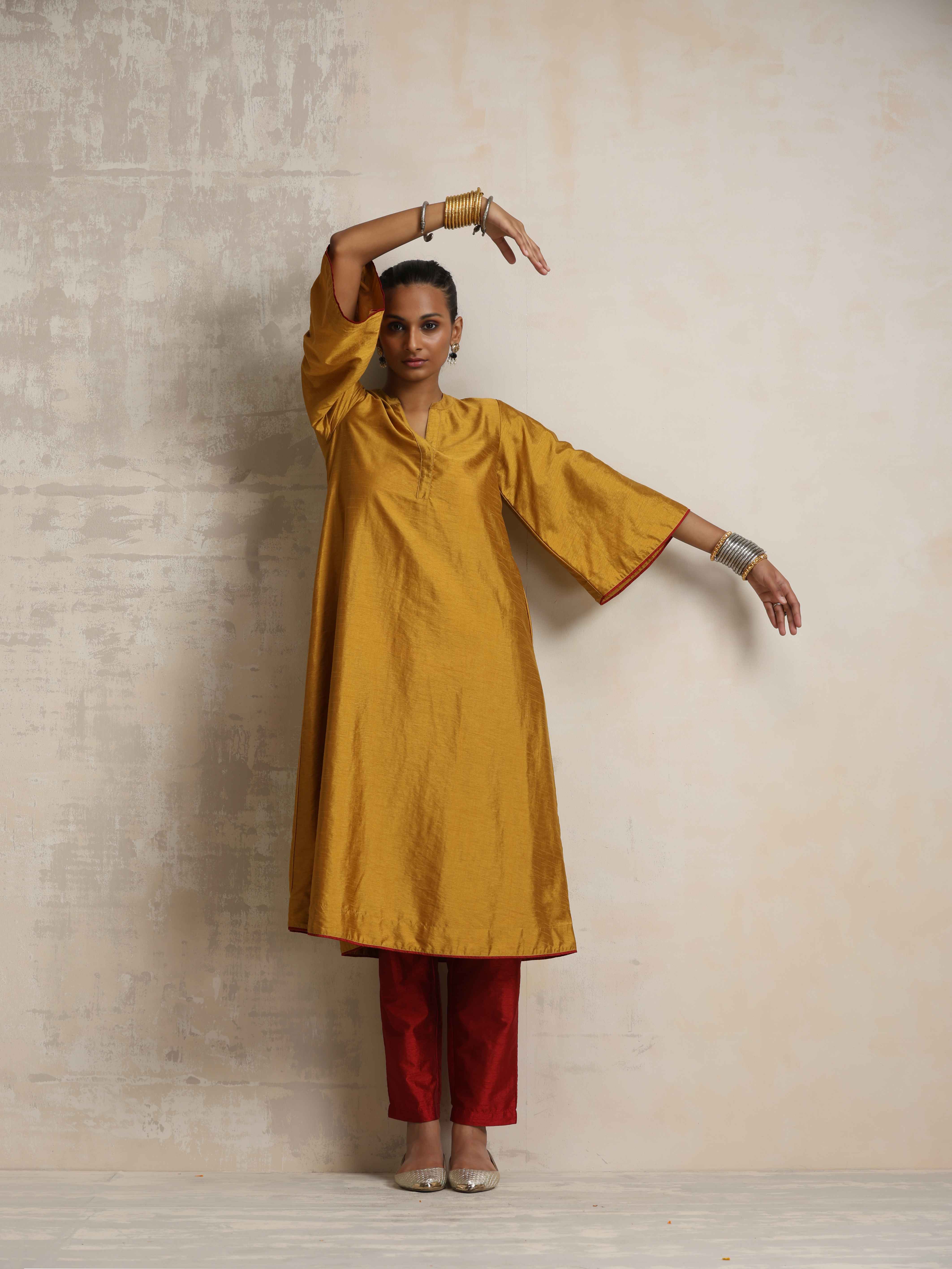 trueBrowns Gold Silk Kurta Set - Distacart