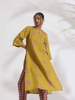 Thumbnail for trueBrowns Green Cotton Print HighSlit Kurta Set