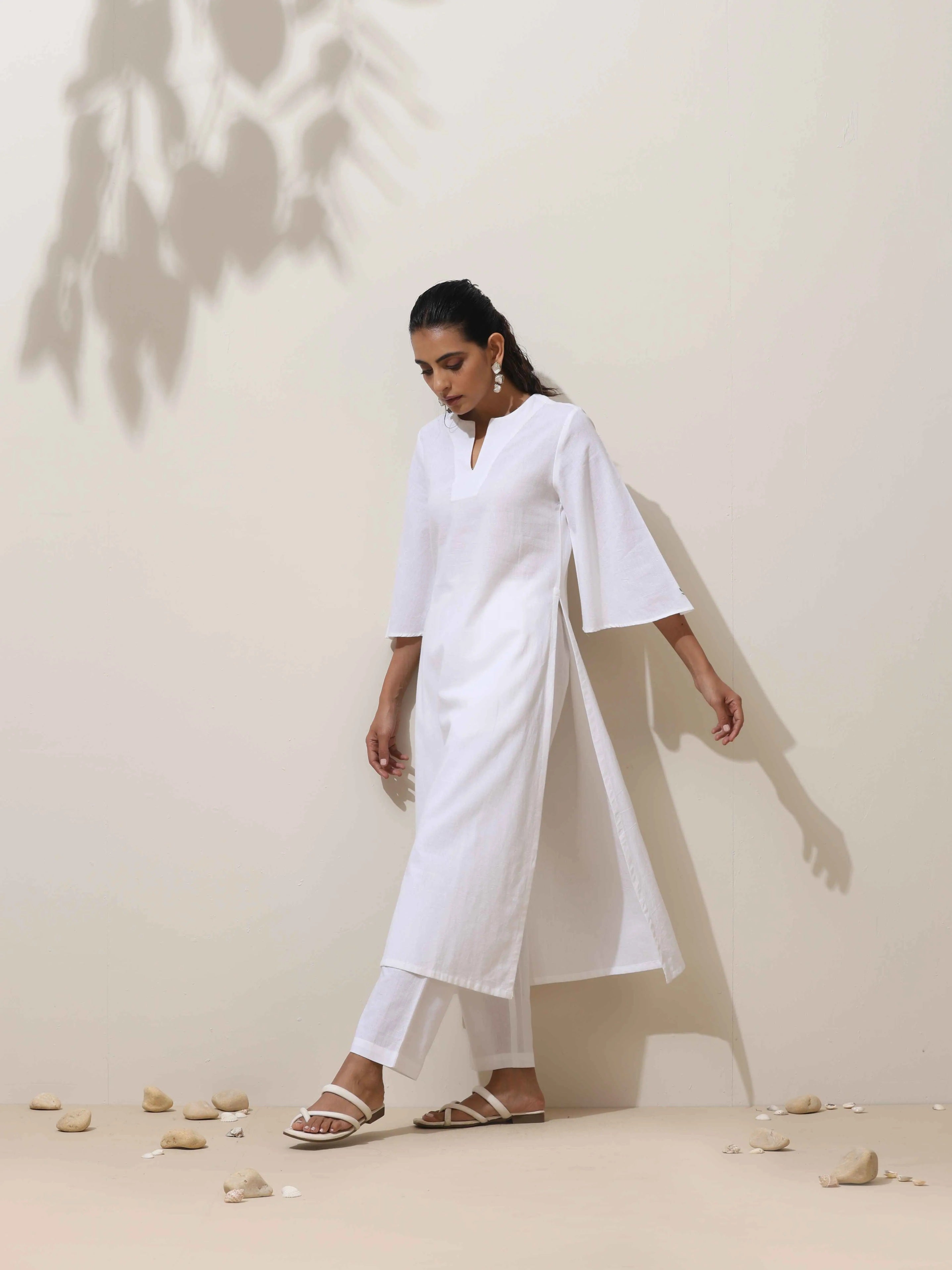 trueBrowns White Cotton Linen Kurta Pant Set