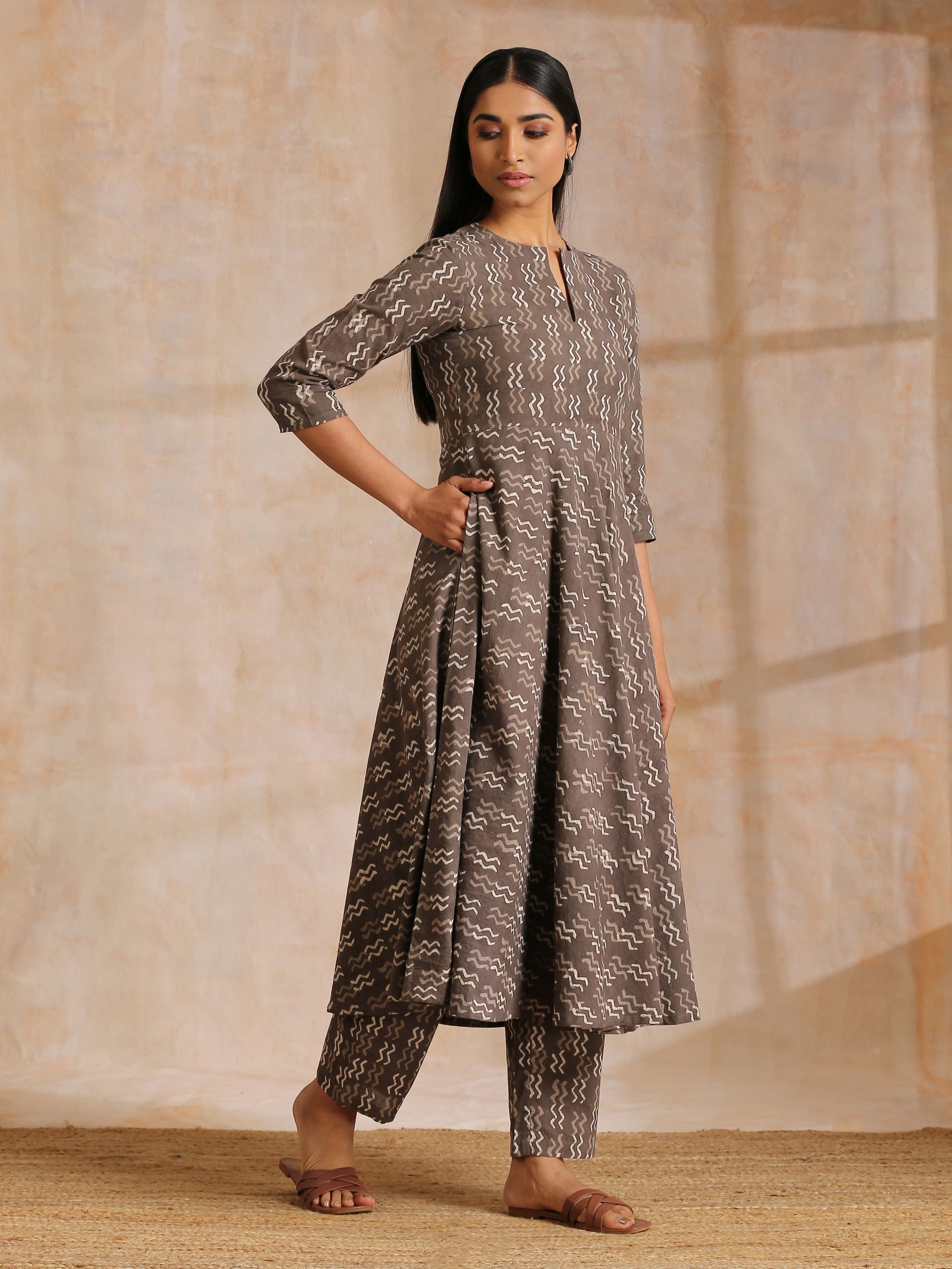 trueBrowns Clay Dabu Zig-Zag Motifs Print Cotton Flared Kurta Pant Set - Distacart