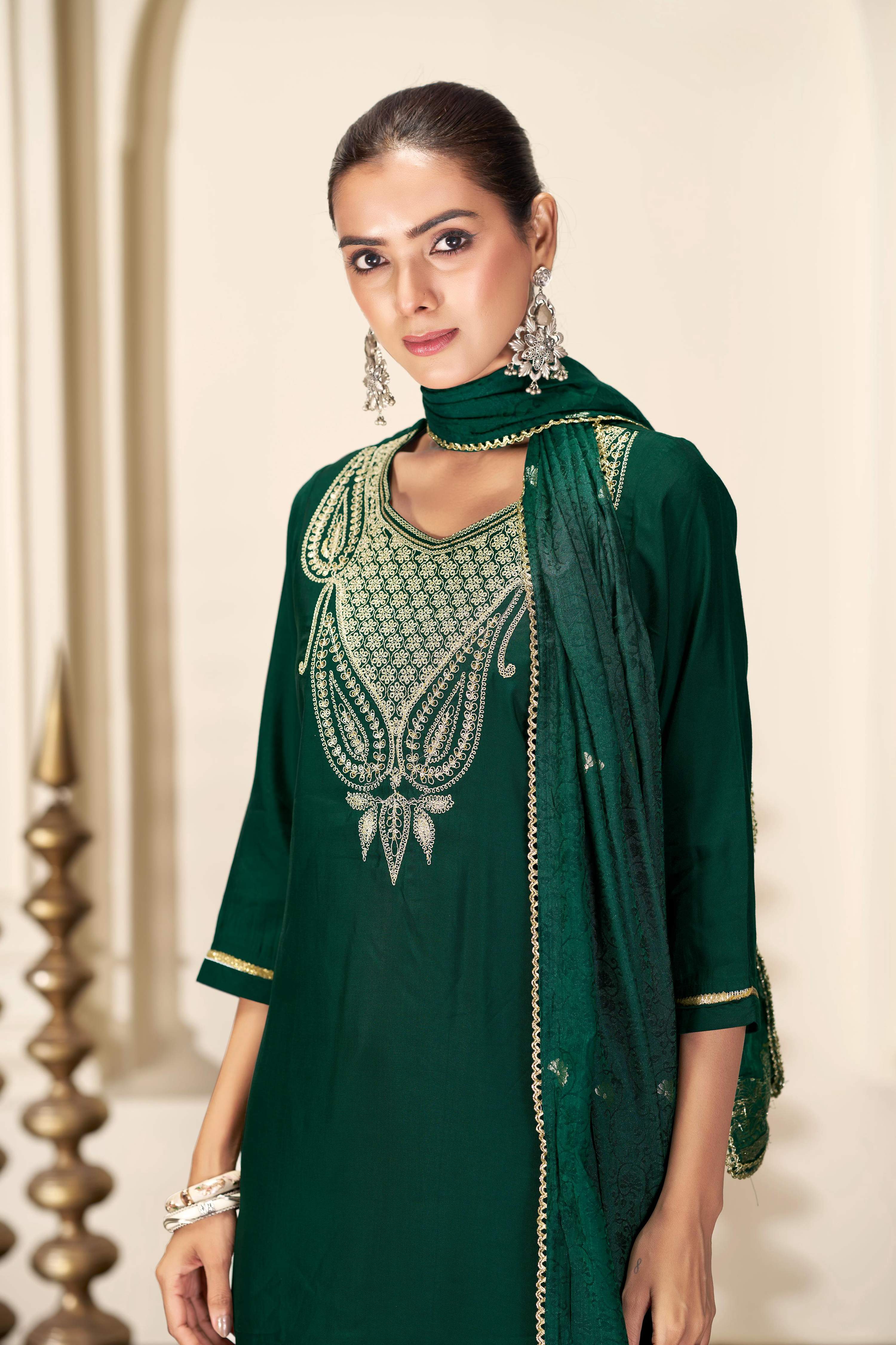 BulBul Gita Green Silk Kurta Set with Dupatta