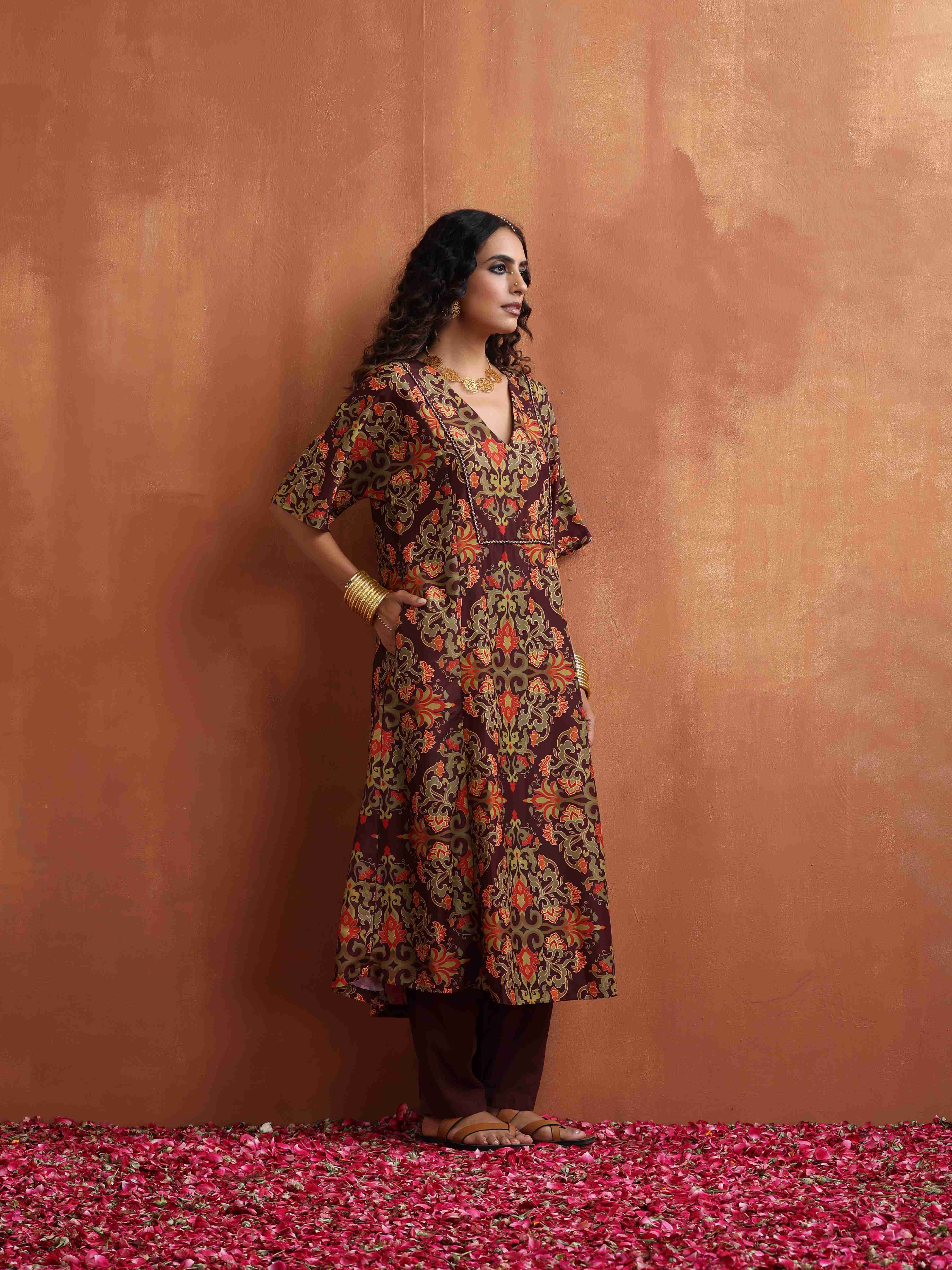 trueBrowns Brown Floral Print Kaftan Kurta Set - Distacart