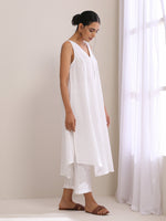 Thumbnail for trueBrowns White Slub Texture Sleeveless Flared Kurta Pant Set - Distacart
