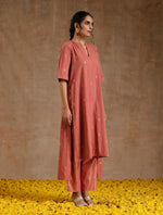 Thumbnail for trueBrowns Blush Gold Cotton Relaxed High-Low Kurta Set - Distacart