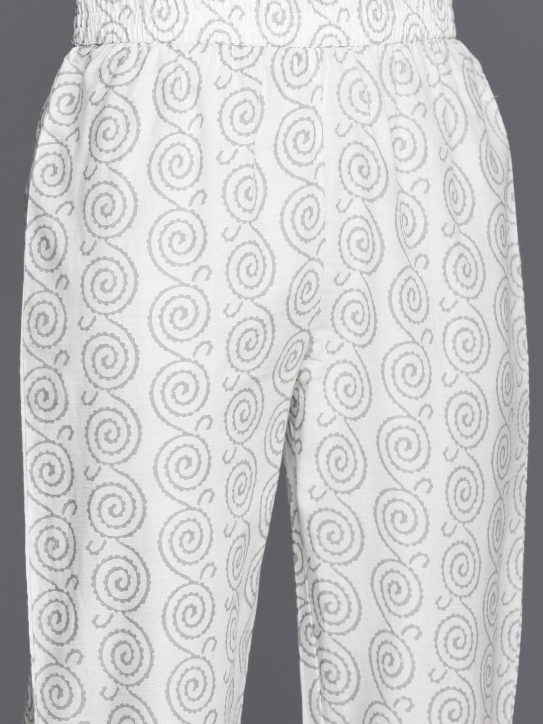 Varanga Women Grey And Green Floral Printed Straight Kurta With Printed Trouser - Distacart