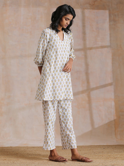 trueBrowns Multi Color Floral Booti Print Cotton V-Square Neck Co-Ord Set - Distacart