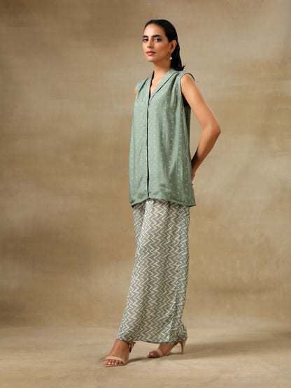 trueBrowns Light Green Bandhani Printed Silk Sleevesless Jacket Pant Set - Distacart