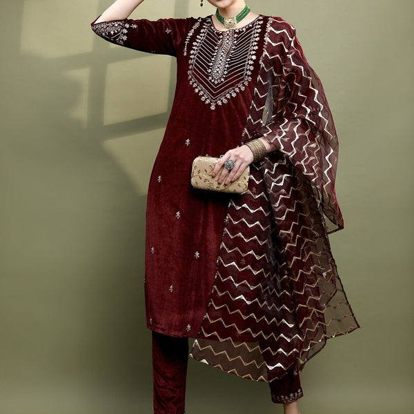 Vishudh Women Floral Embroidered Knitted Velvet Kurta with Trousers & With Dupatta - Distacart