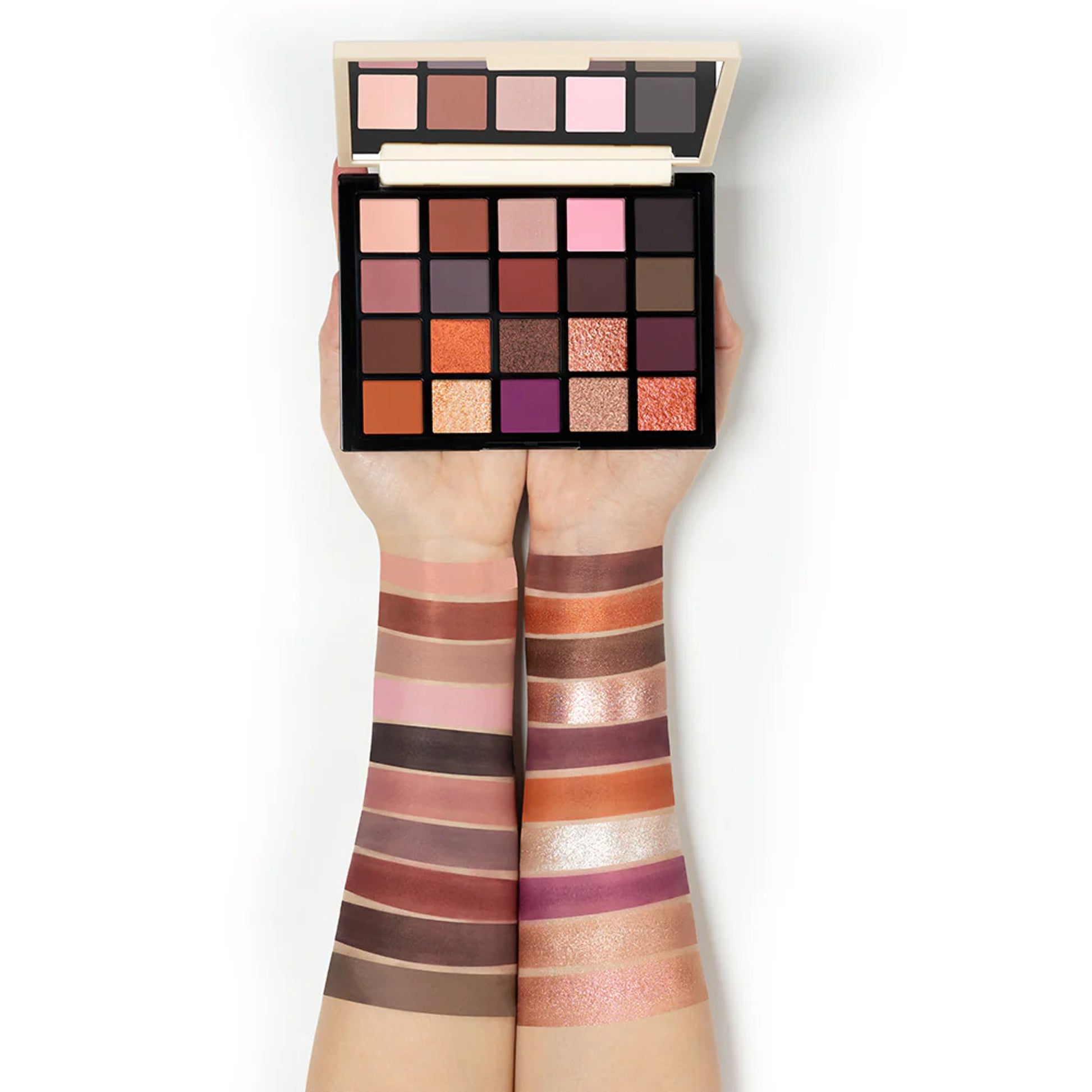 Character Shadow Gallery 20 Color Eyeshadow Palette - Sge001 - Distacart