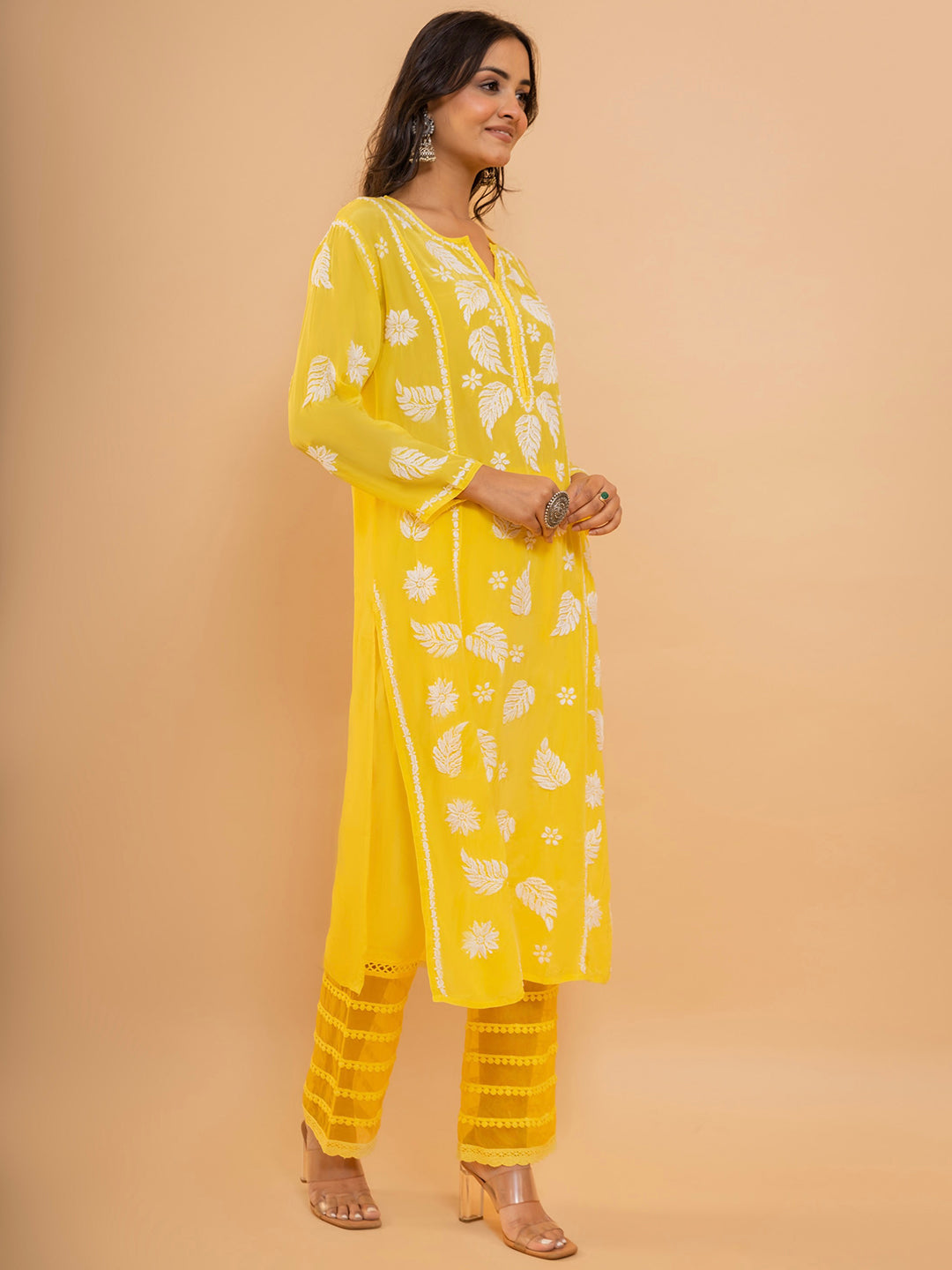 HOUSE OF KARI Floral Embroidered Chikankari Kurta - Distacart