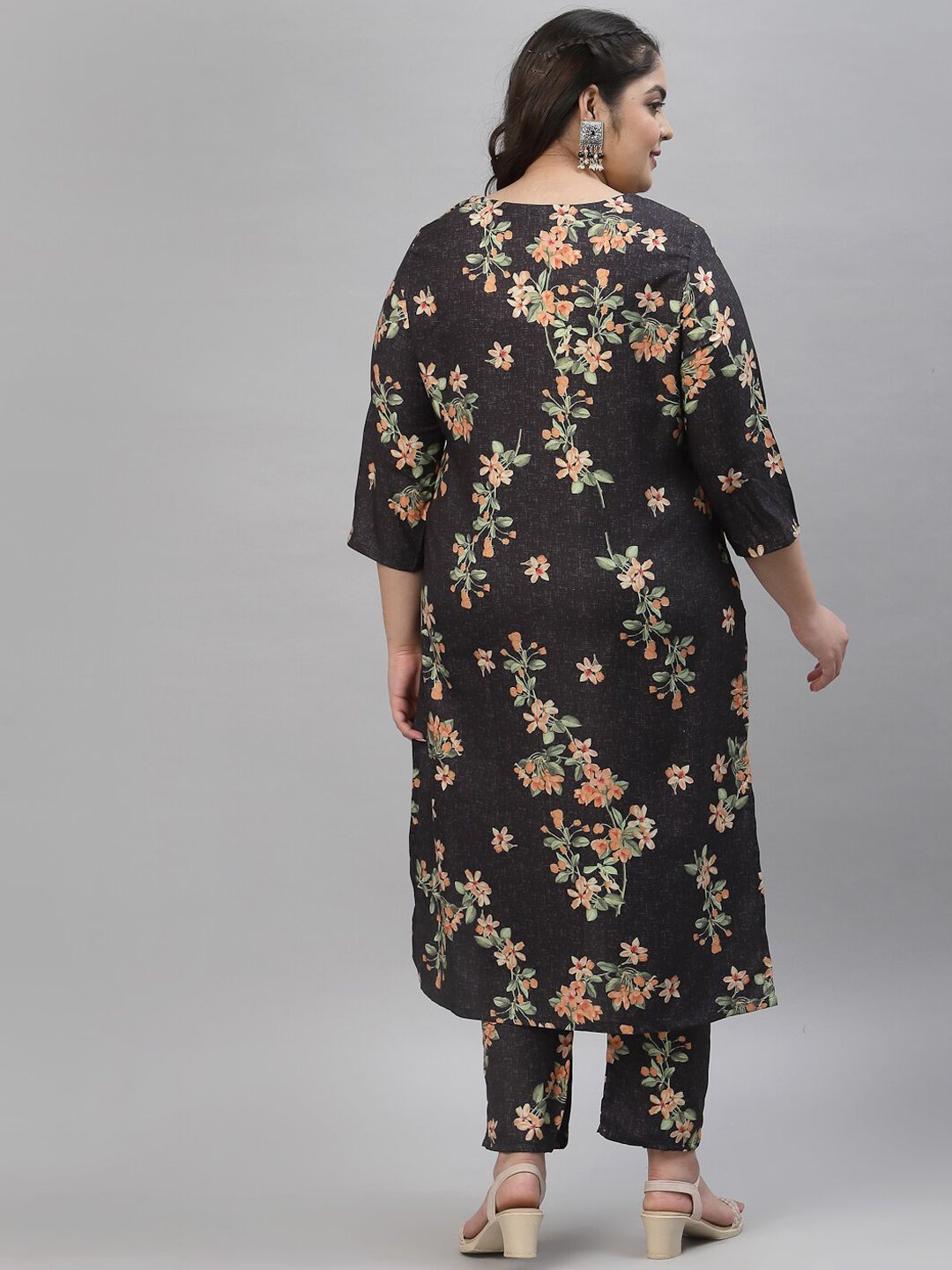 Sztori Plus Size Black Floral Printed Round Neck Straight Kurta with Trousers - Distacart