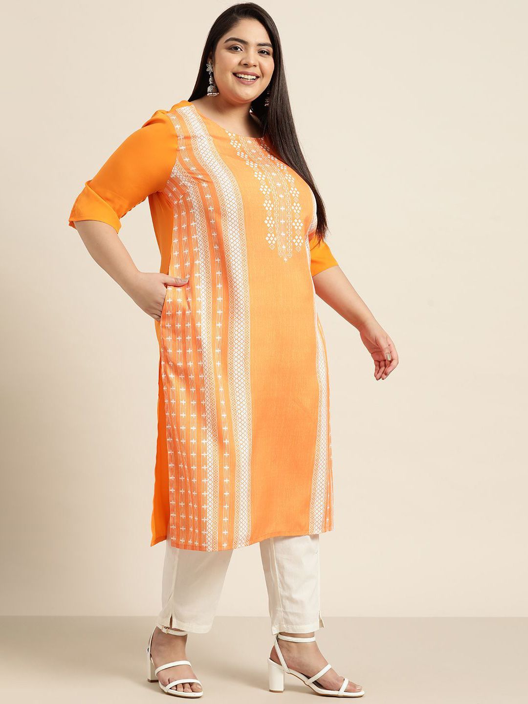 Sztori Plus Size Geometric Printed Round Neck Straight Kurta