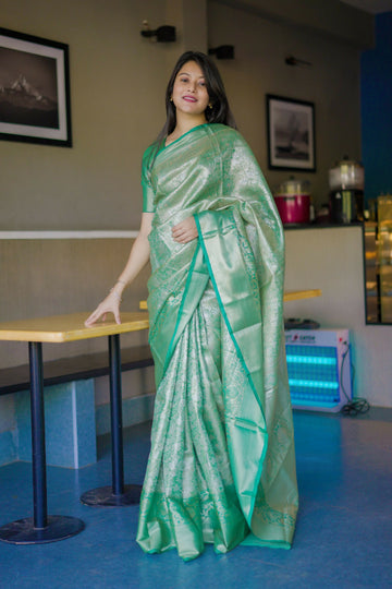 Prime Volt Bridal Kanchipuram Silk Saree with Rich Zari Weaving & Contrast Border-Green - Dista