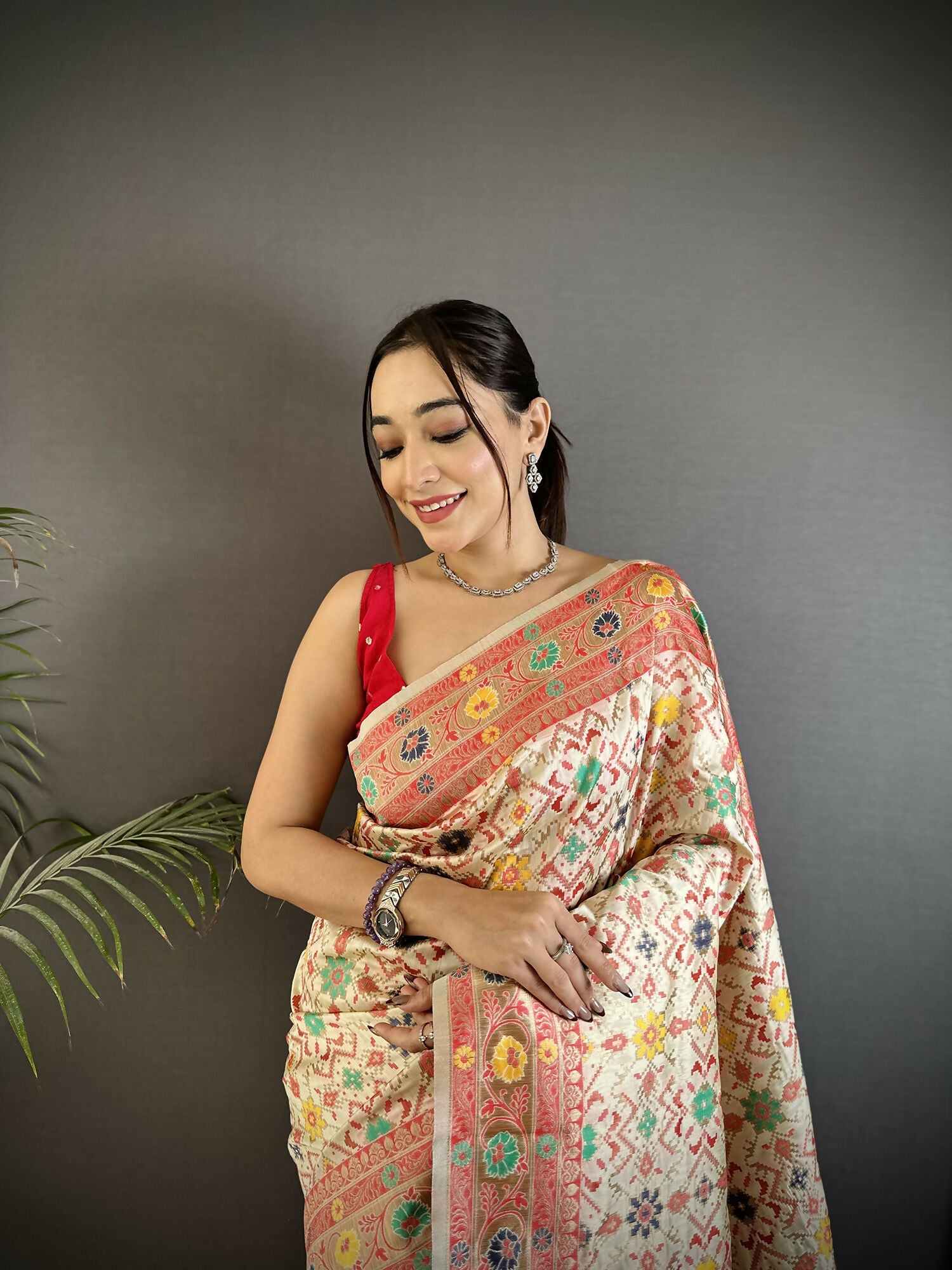 Joban Fashion Cream Banarasi Soft Silk Woven Saree - Distacart