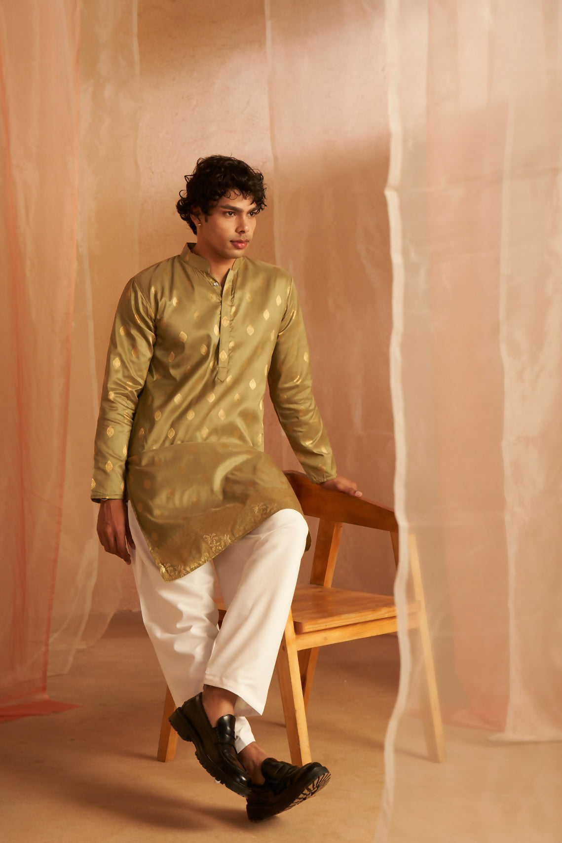 mkb3263-5_54273029133_o