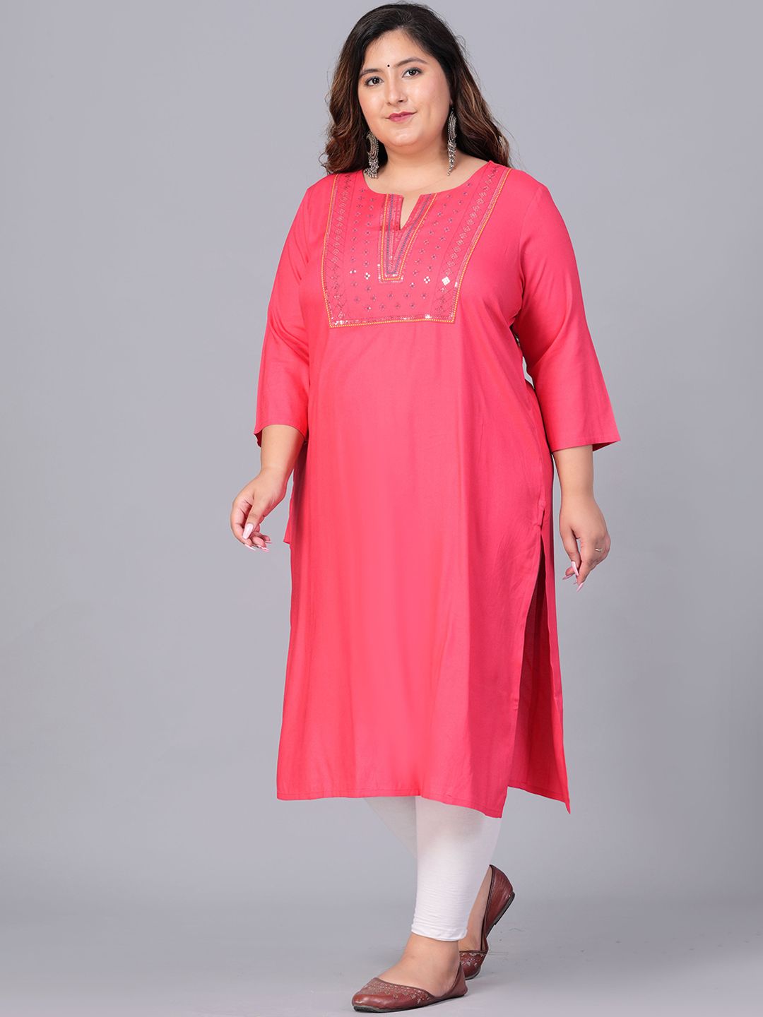 Sztori Women Yoke Design Thread Work Kurta