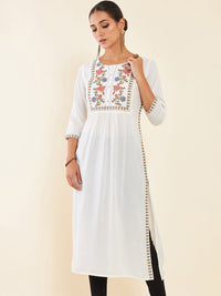 Thumbnail for Soch White Floral Embroidered Pleated Kurta - Distacart