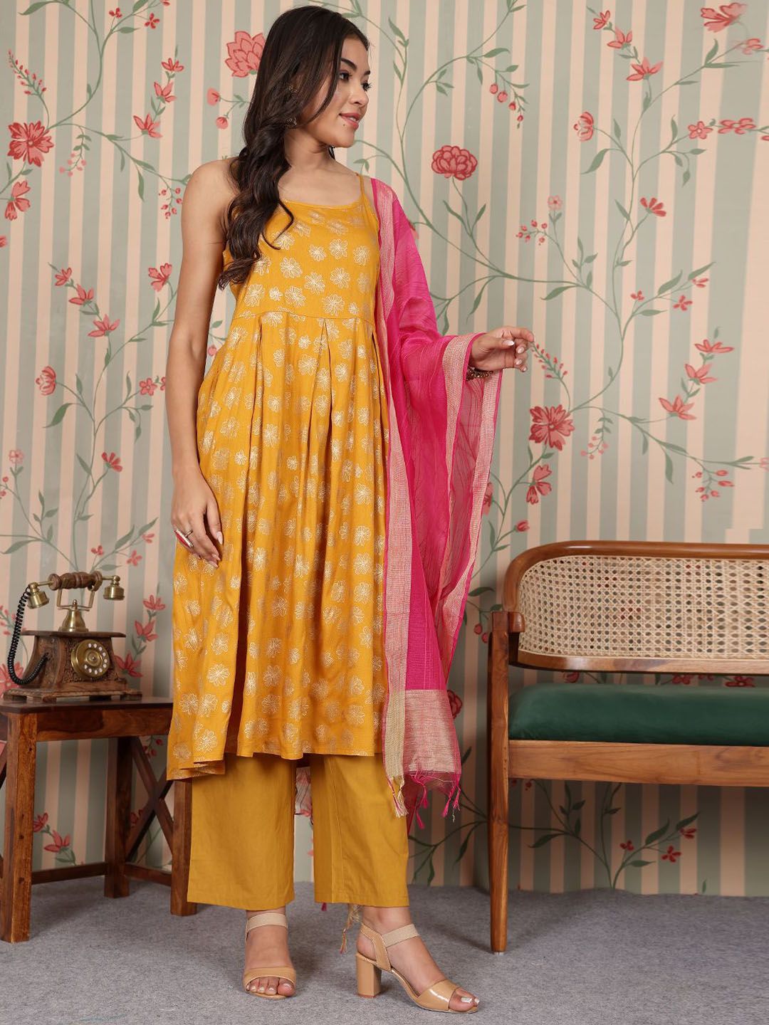 Ode by House of Pataudi Women Floral Printed Regular Kurta with Palazzos & With Dupatta - Distacart