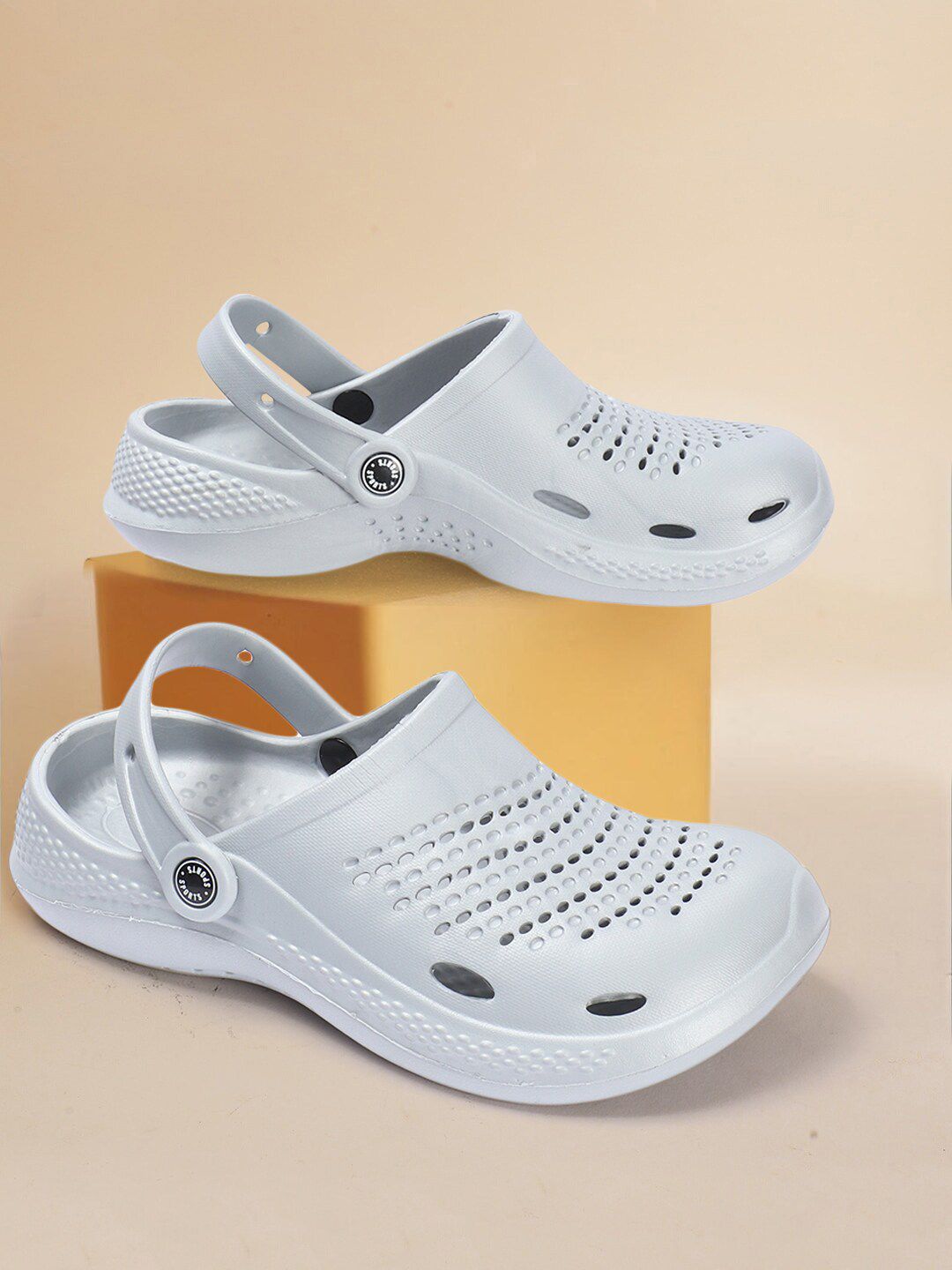 Roadster The Lifestyle Co. Men Self Design Clogs