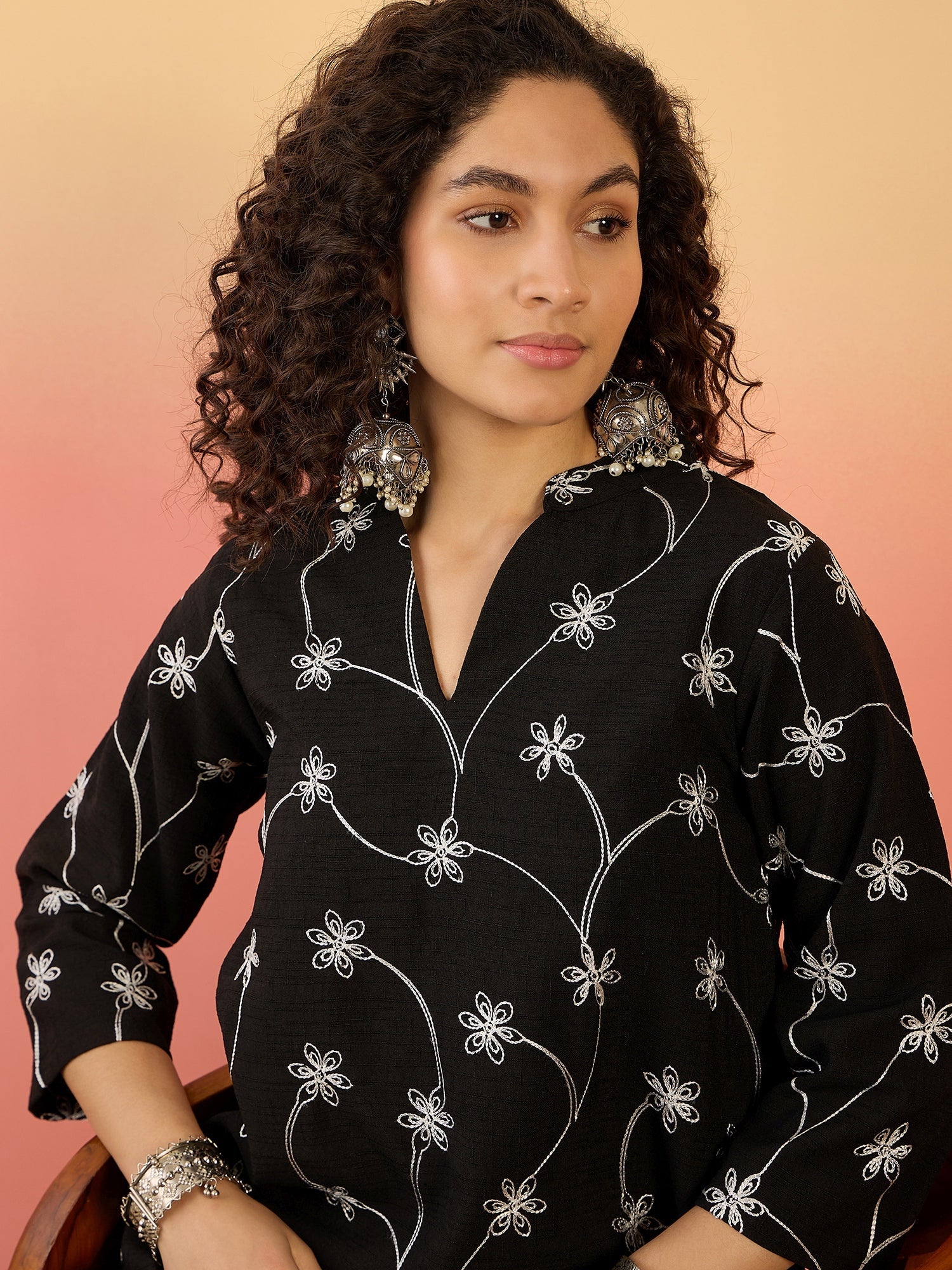 InWeave Black Embroidery Mandarin Black Set - Distacart