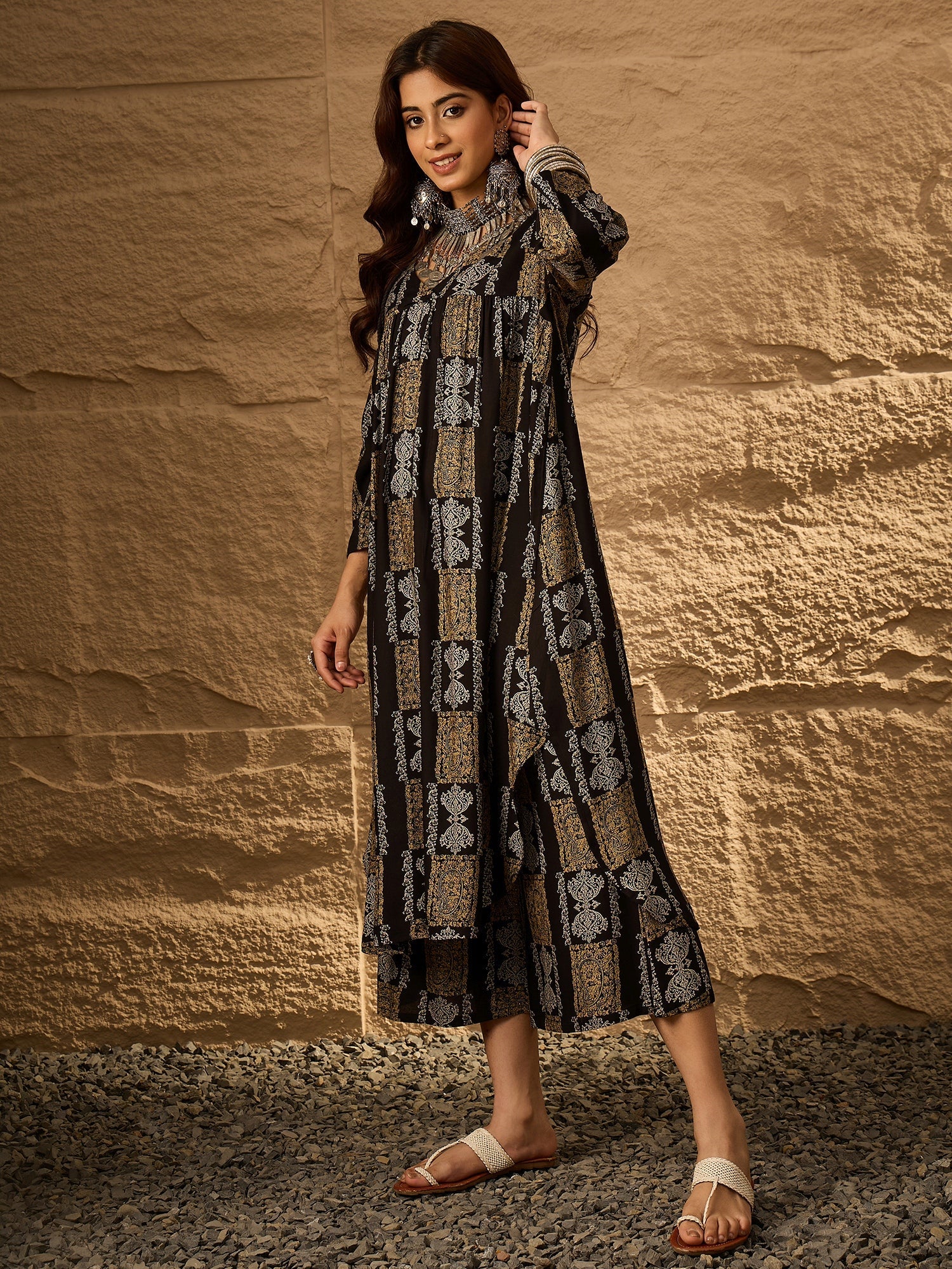 InWeave Black Golden Beige V-Flared Kurta Set - Distacart