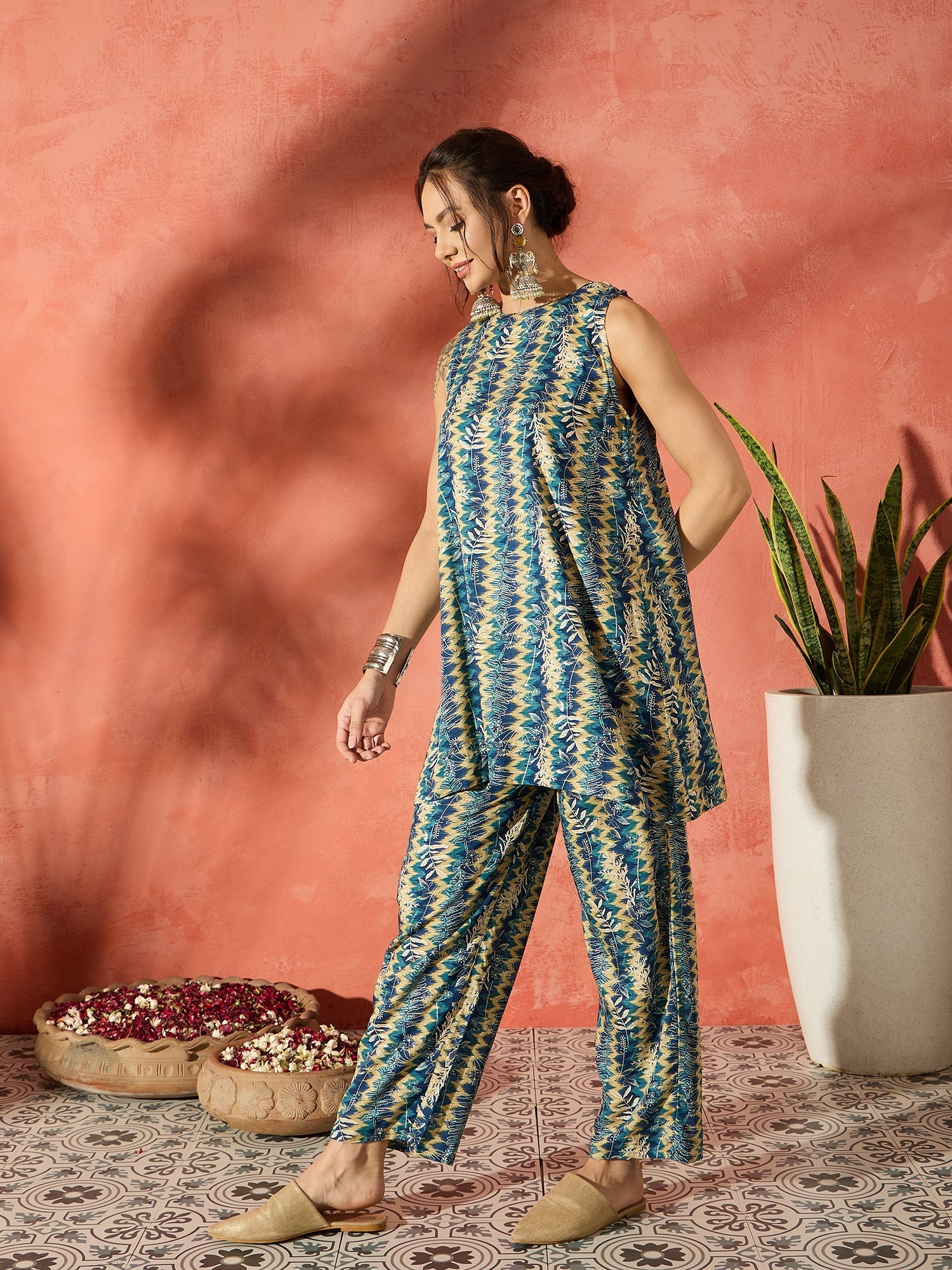InWeave Teal Leaf Zig Zag Foil W/S Kurta Pant Set - Distacart
