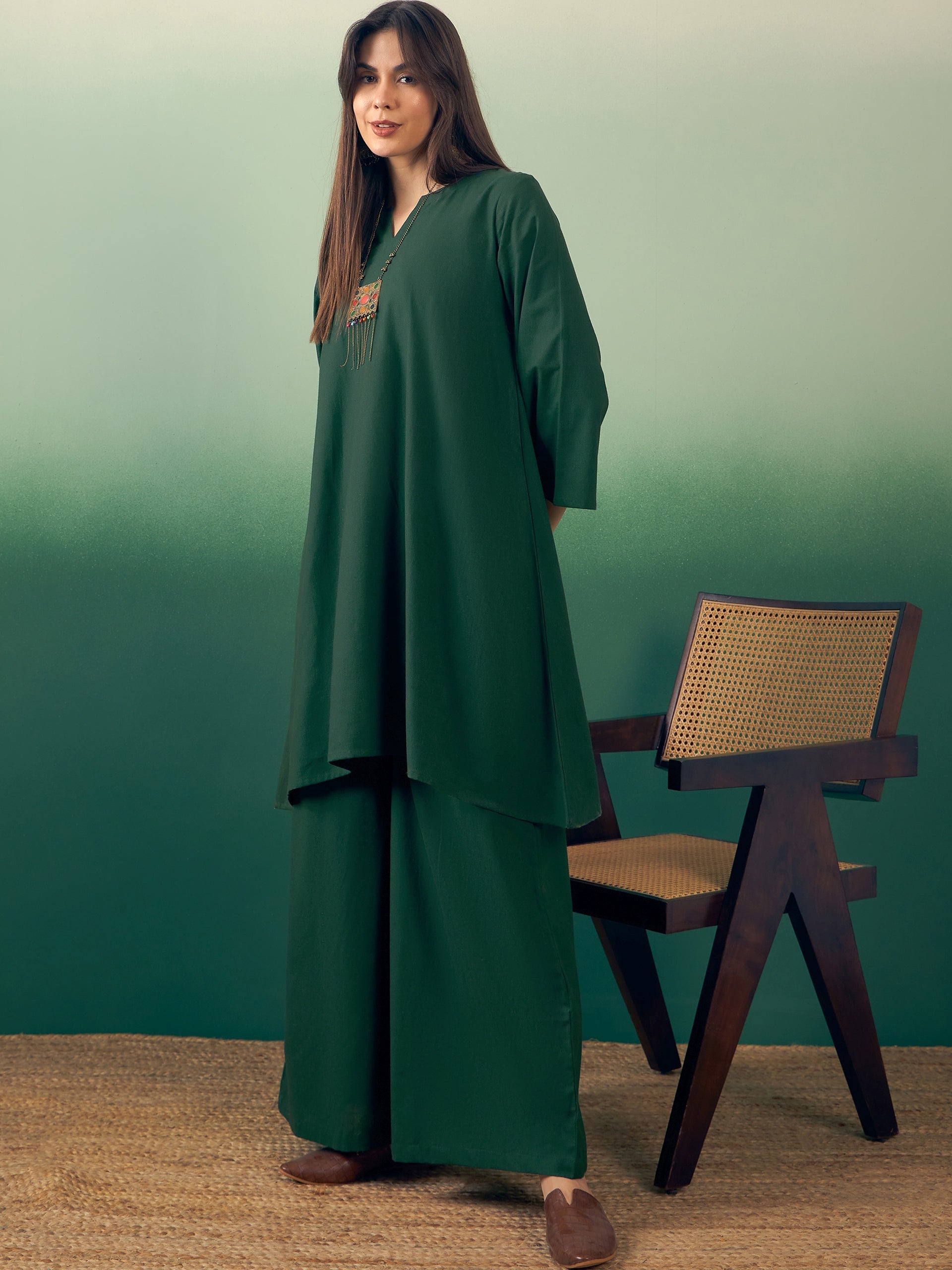 InWeave Dark Green Kurta Palazzo Set - Distacart