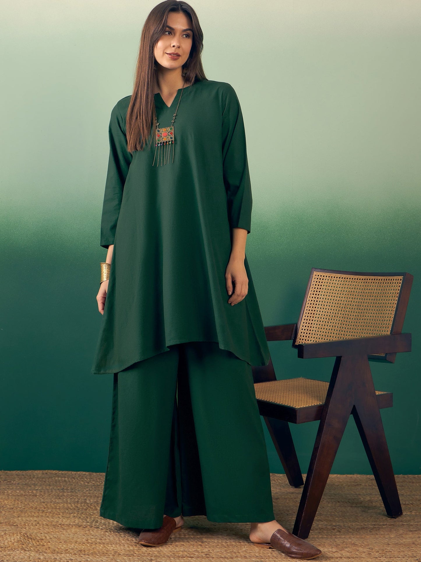 InWeave Dark Green Kurta Palazzo Set - Distacart