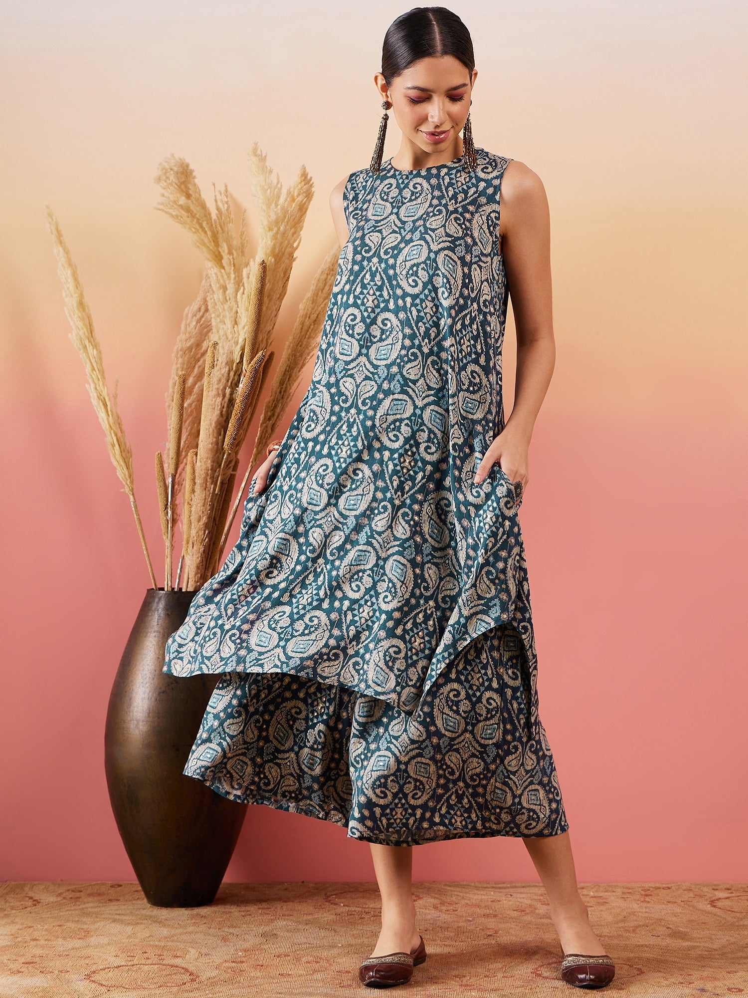 InWeave Slate Grey Paisley Round Neck Kurta Short Palazzo Set