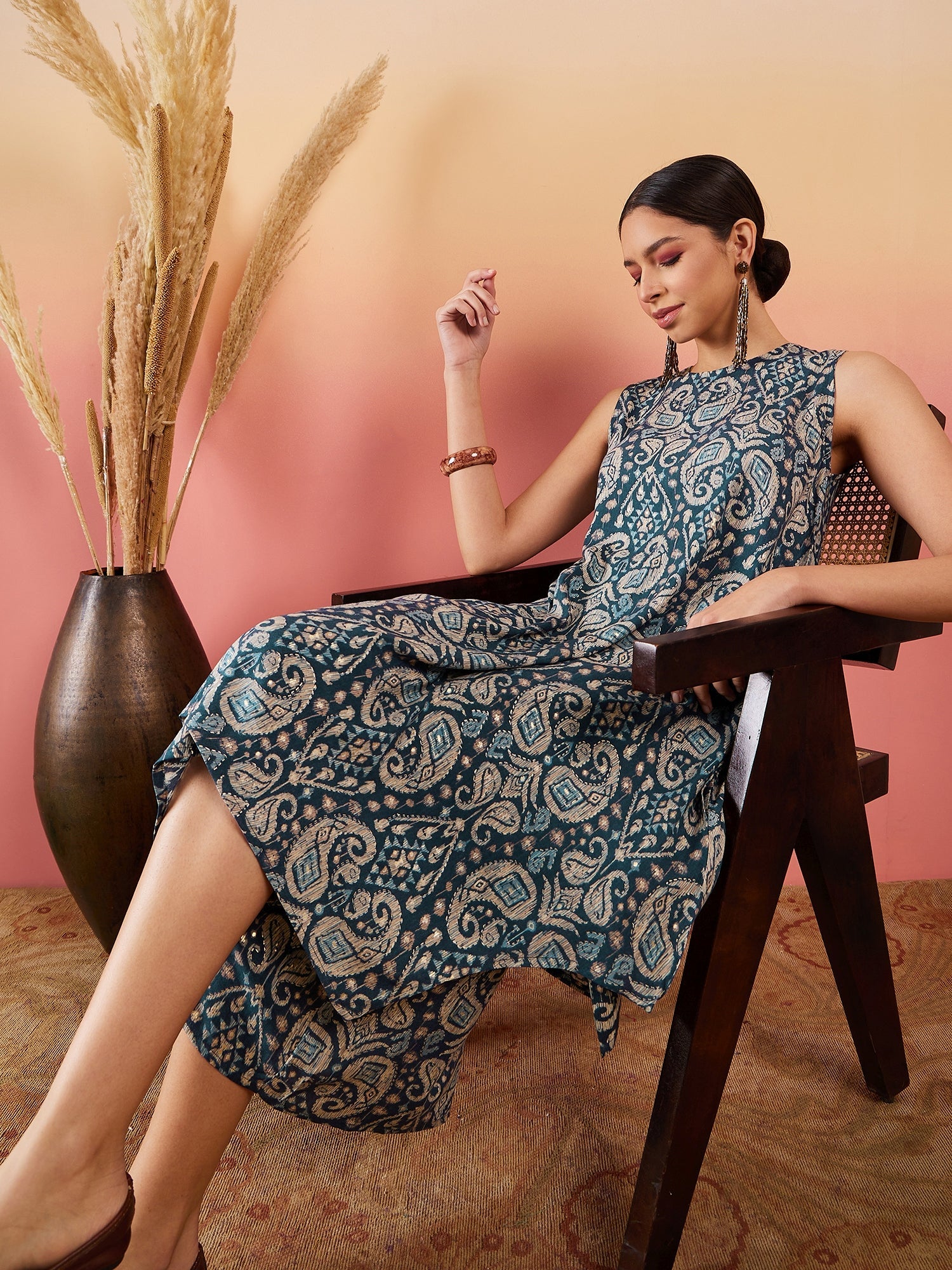 InWeave Slate Grey Paisley Round Neck Kurta Short Palazzo Set - Distacart