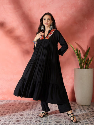 InWeave Black Solid Flared Lace Kurta Pant Set - Distacart