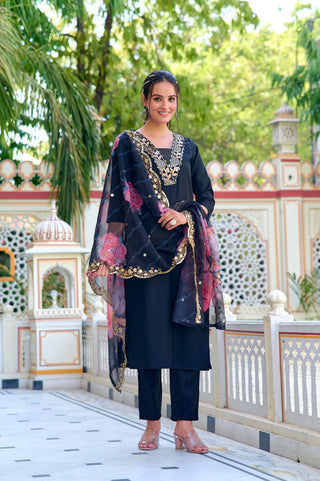 Malishka Women's Black Chanderi Embroidery Kurta Set With Dupatta - Distacart